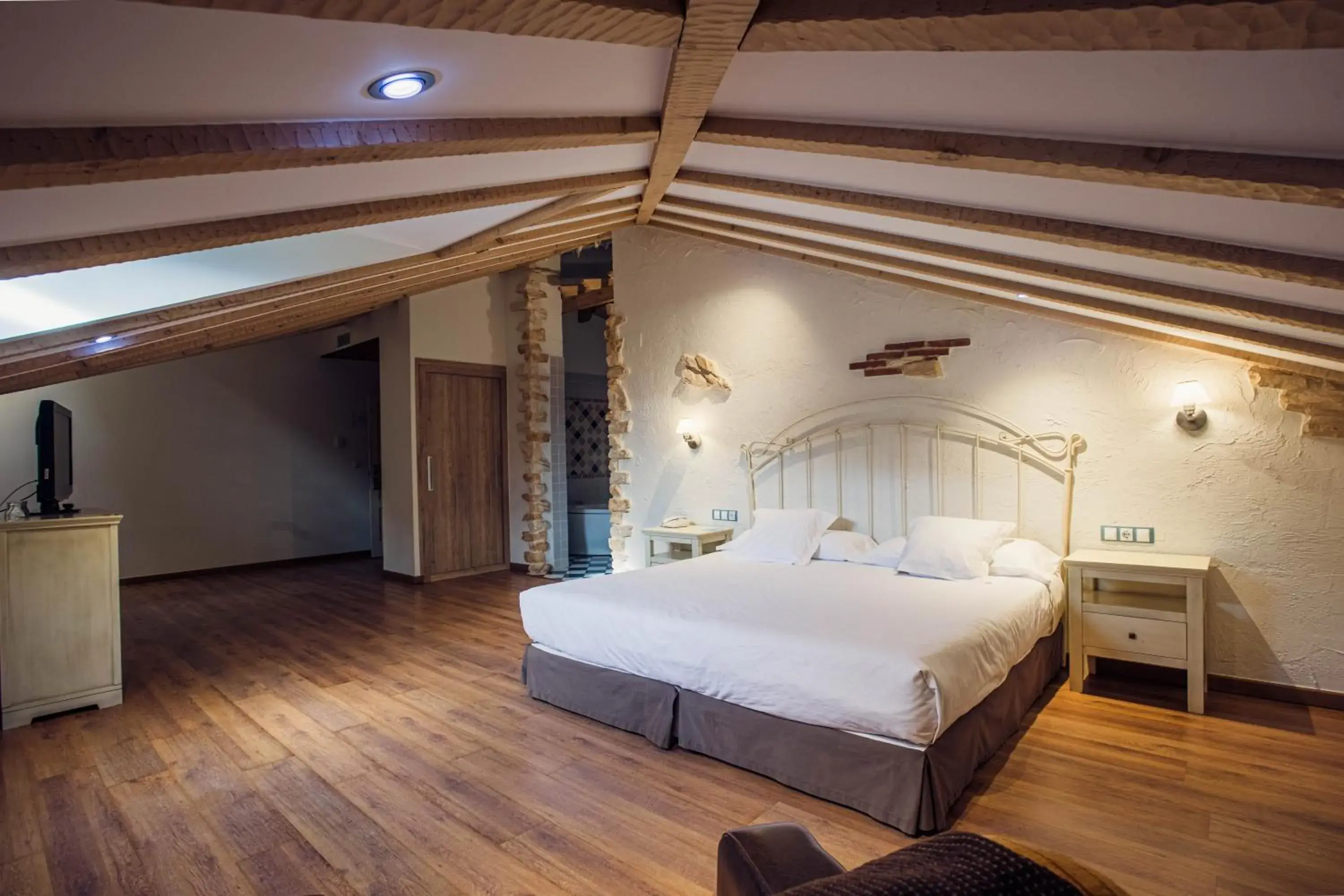 Deluxe Double or Twin Room in Hotel Spa Villa Pasiega Deluxe Double or Twin Room in Hotel Spa Villa Pasiega