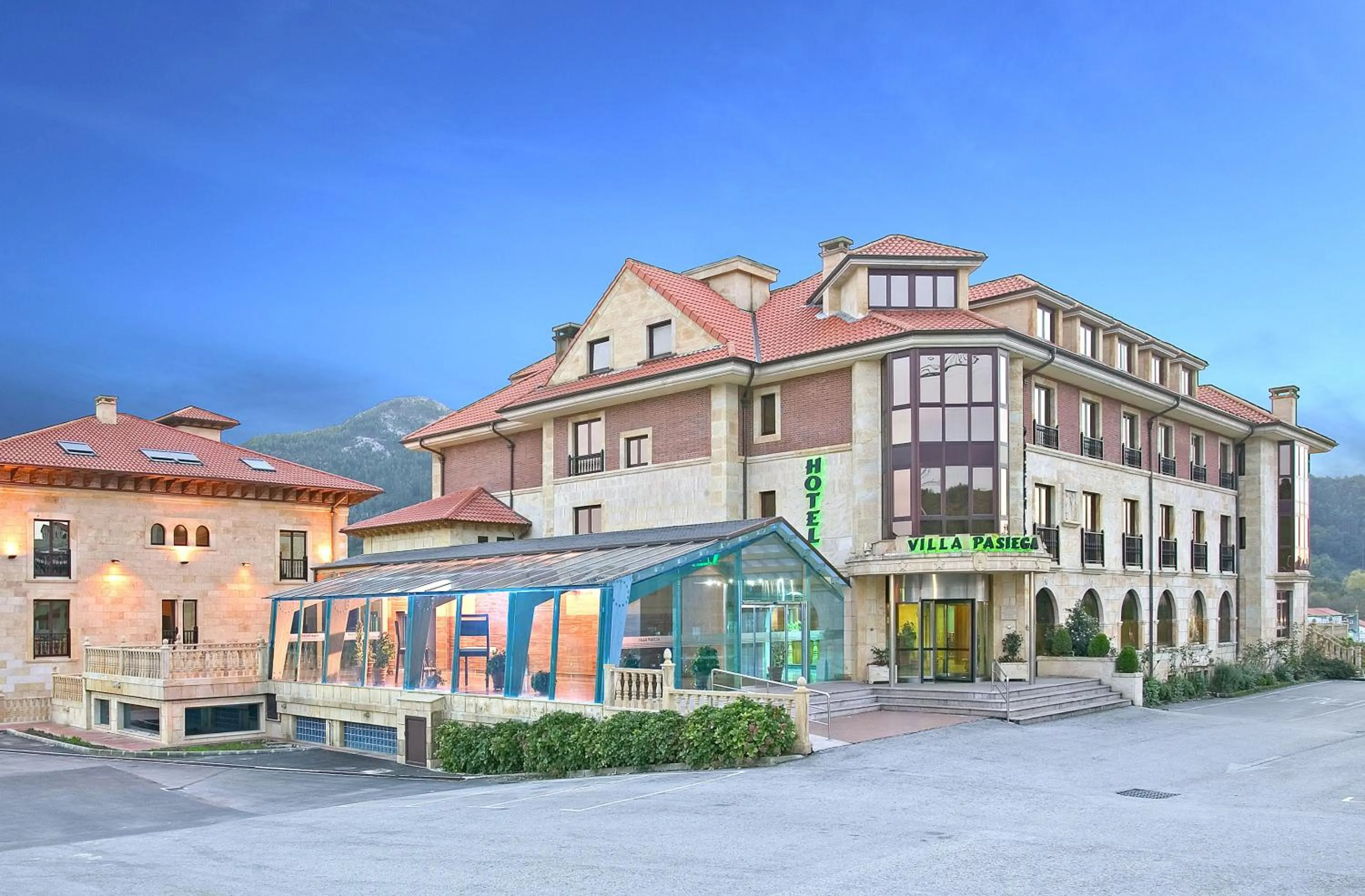 Property building in Hotel Spa Villa Pasiega