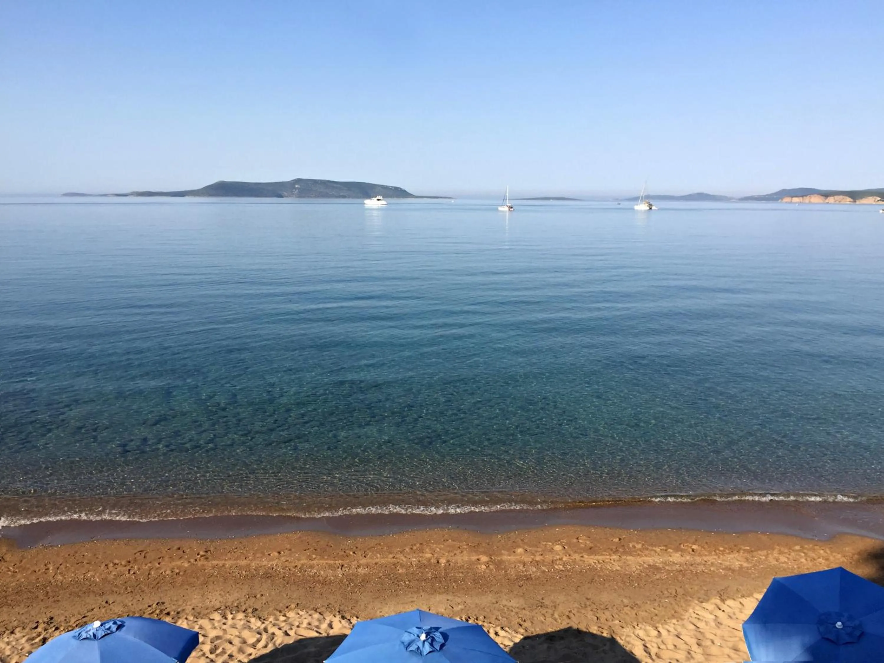 Beach in Hotel Golden Sun