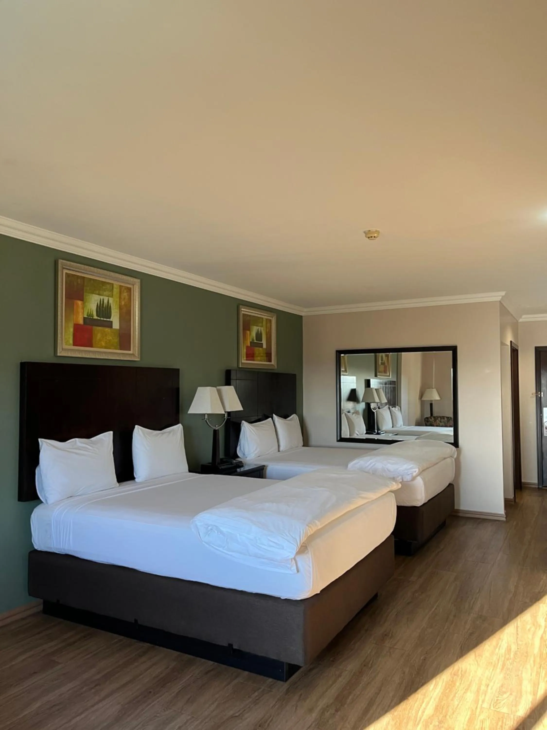 Bed in Hampshire Hotel - Ballito