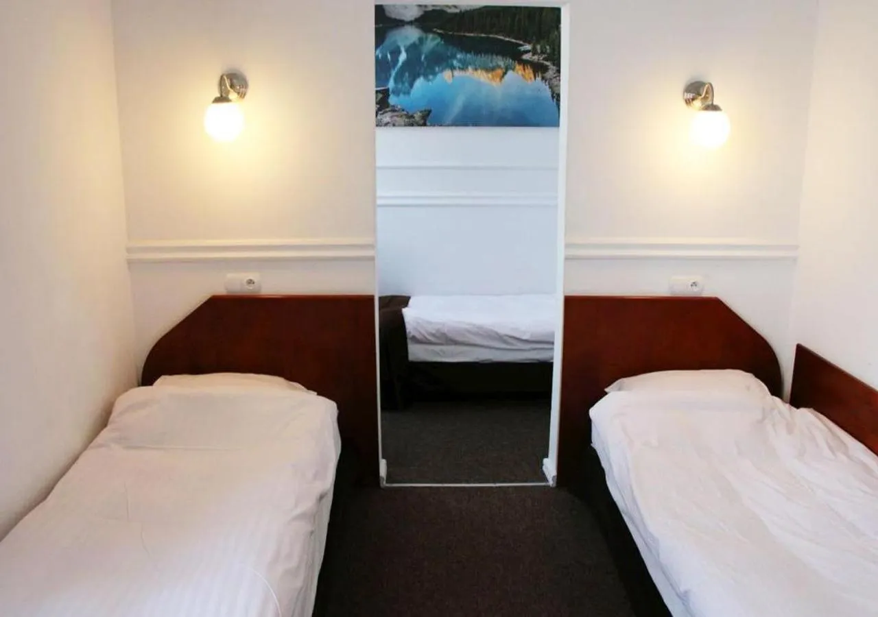 Bed in Hotel Granada