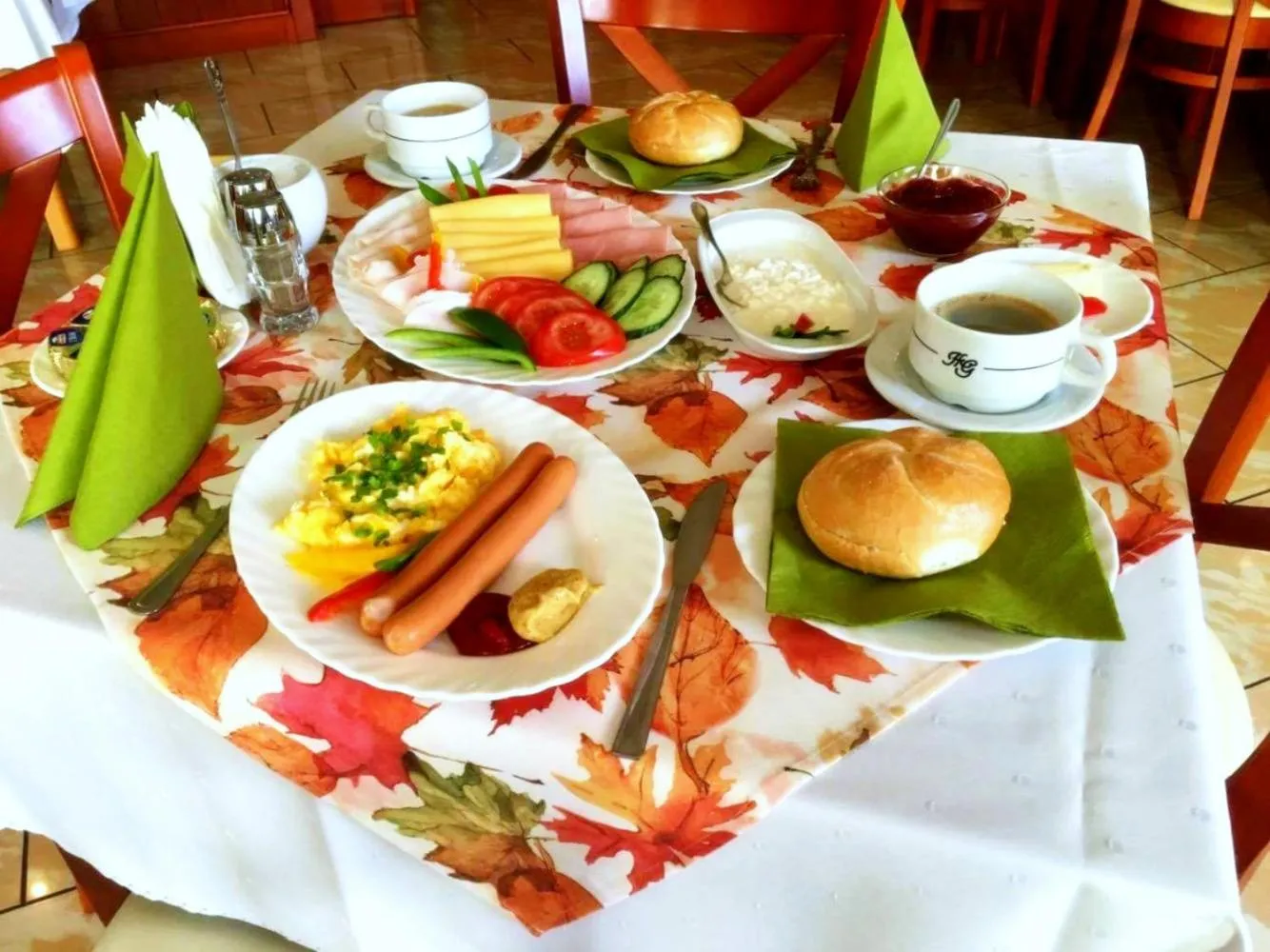 Restaurant/places to eat in Hotel Granada