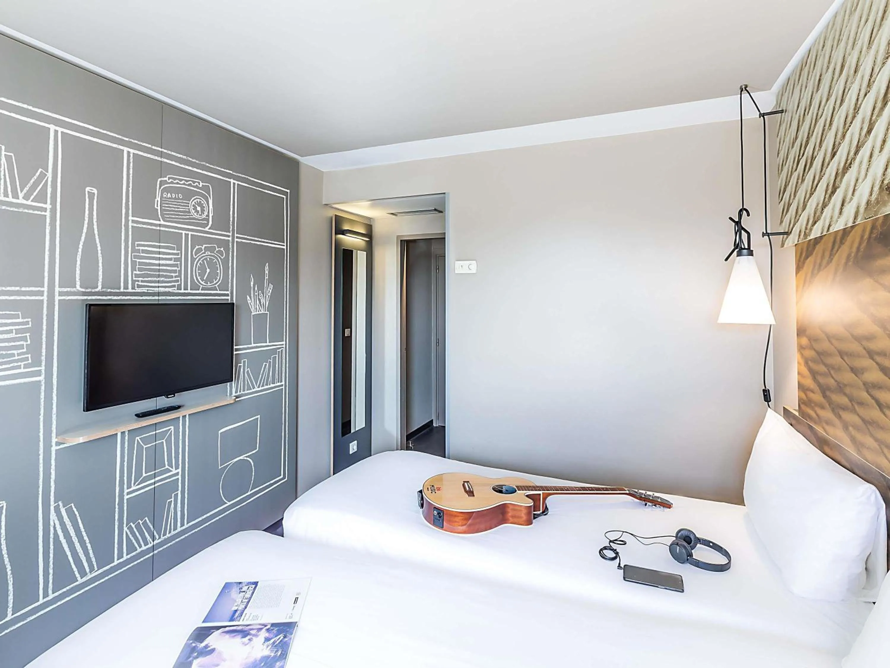 Bedroom, Bed in Hotel ibis Porto Gaia