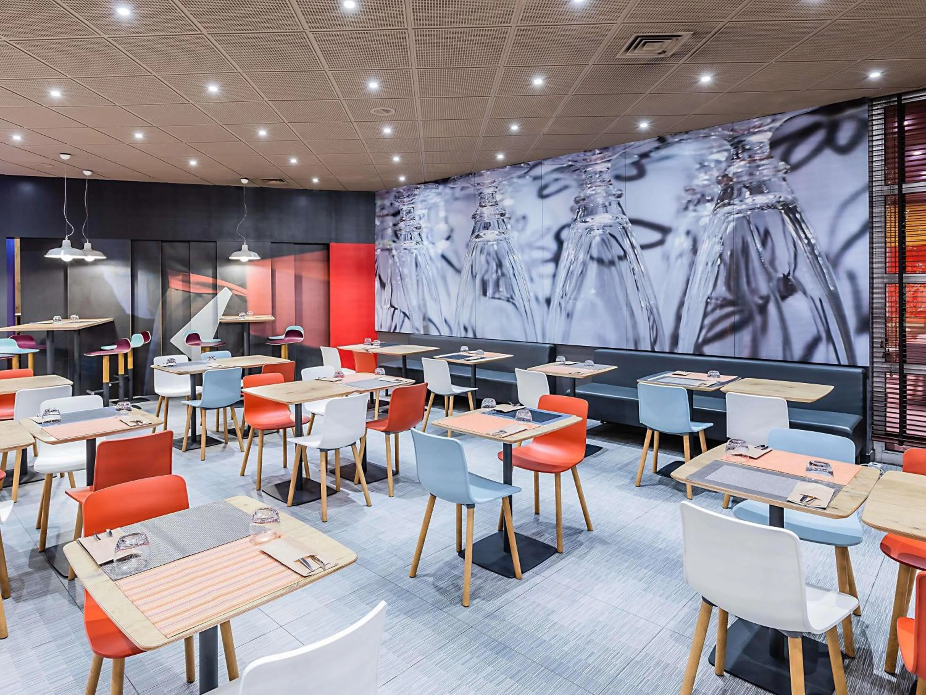 Restaurant/places to eat in Hotel ibis Porto Gaia