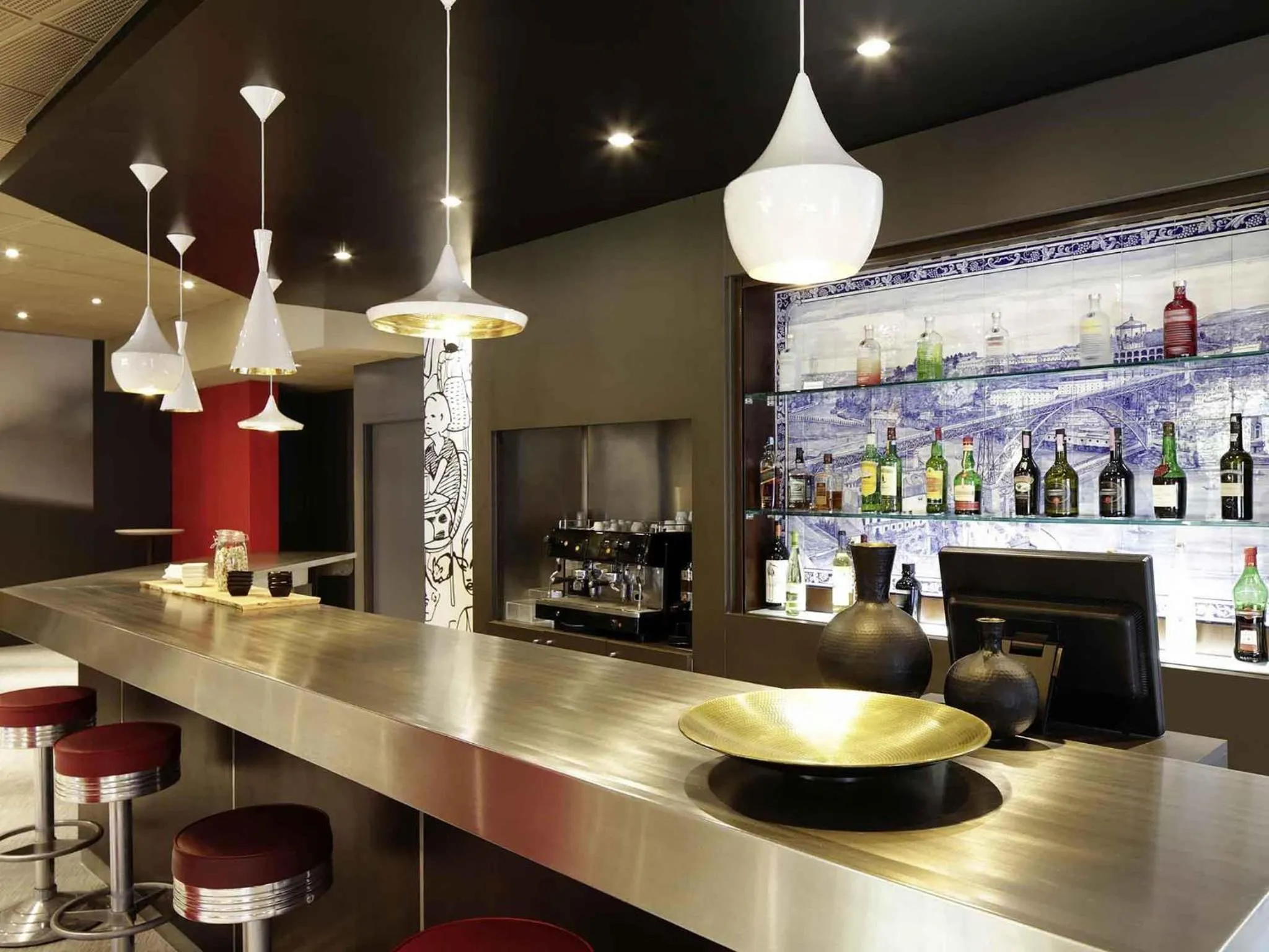 Lounge or bar in Hotel ibis Porto Gaia