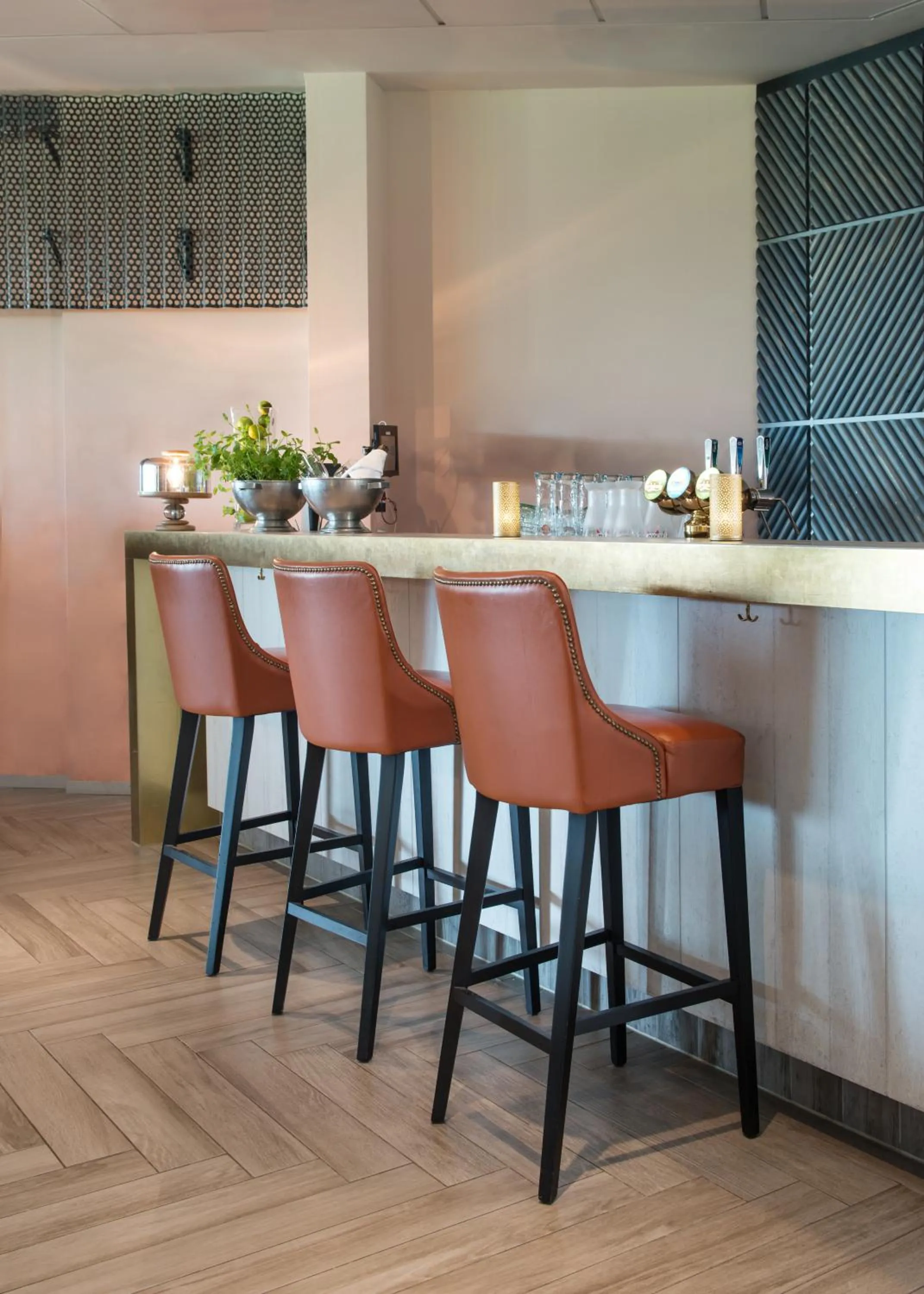 Lounge or bar in Quality Hotel Skjærgården