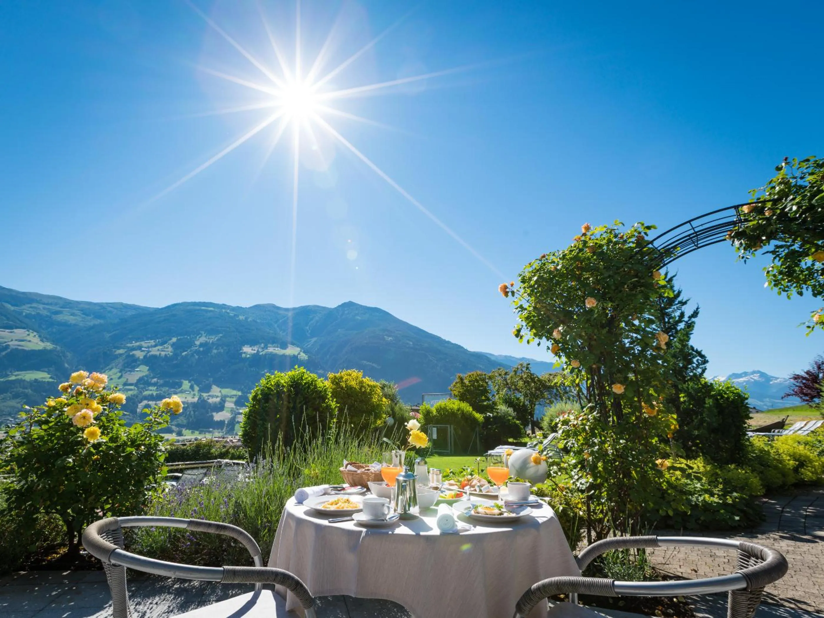 Restaurant/places to eat in Gartenhotel Crystal - 4 Sterne Superior