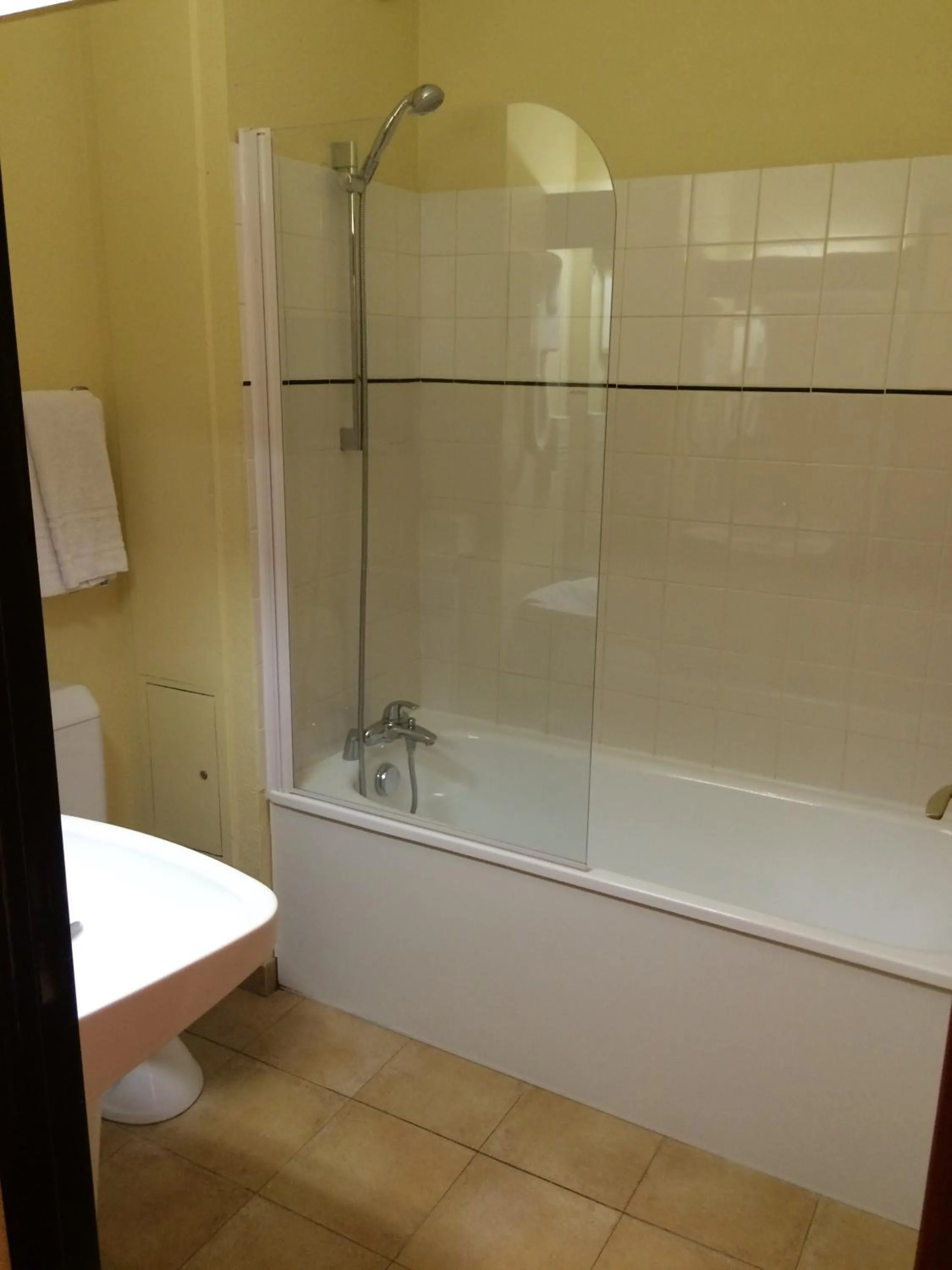 Bathroom in Hotel Elysée