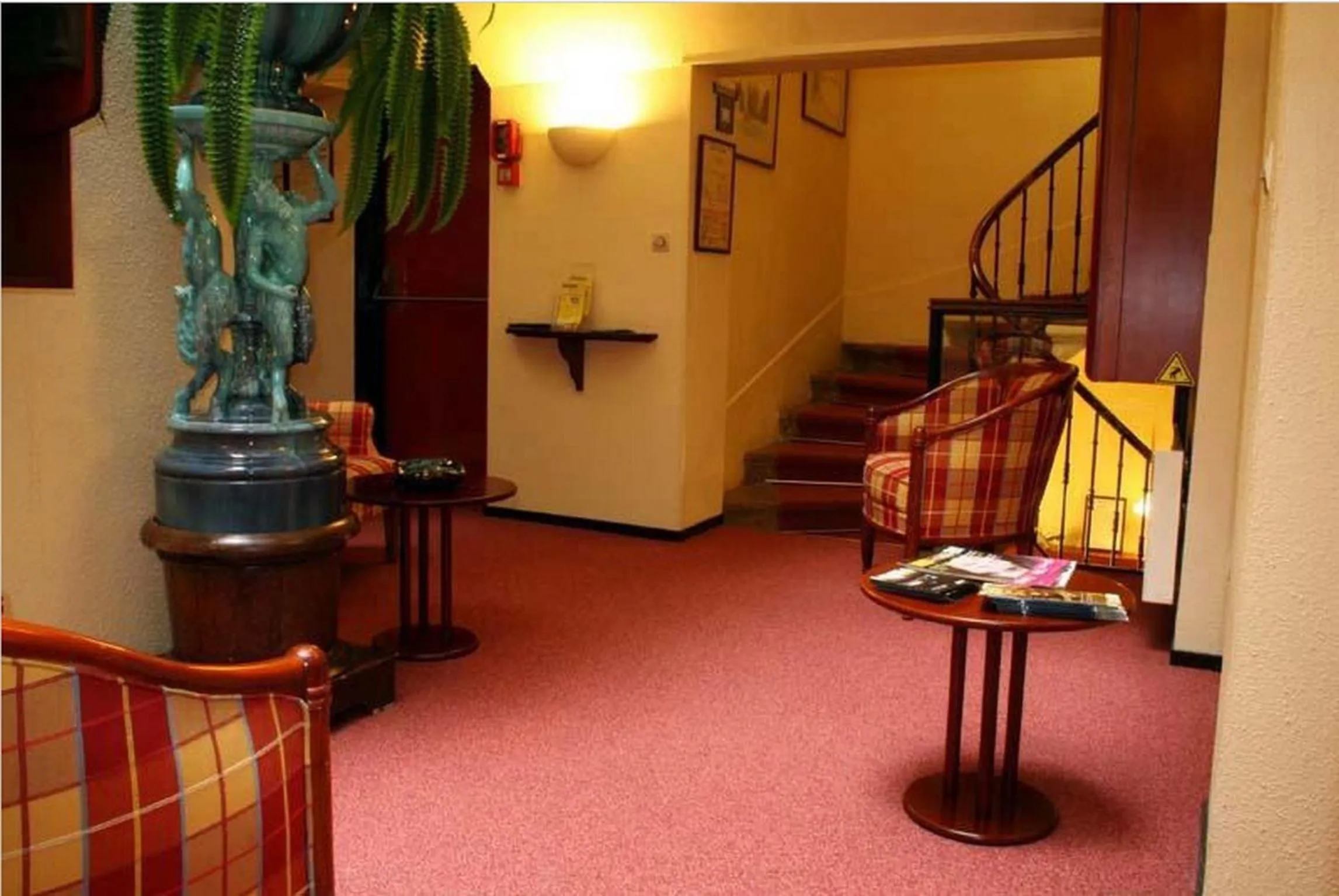 Lobby or reception in Hotel Elysée