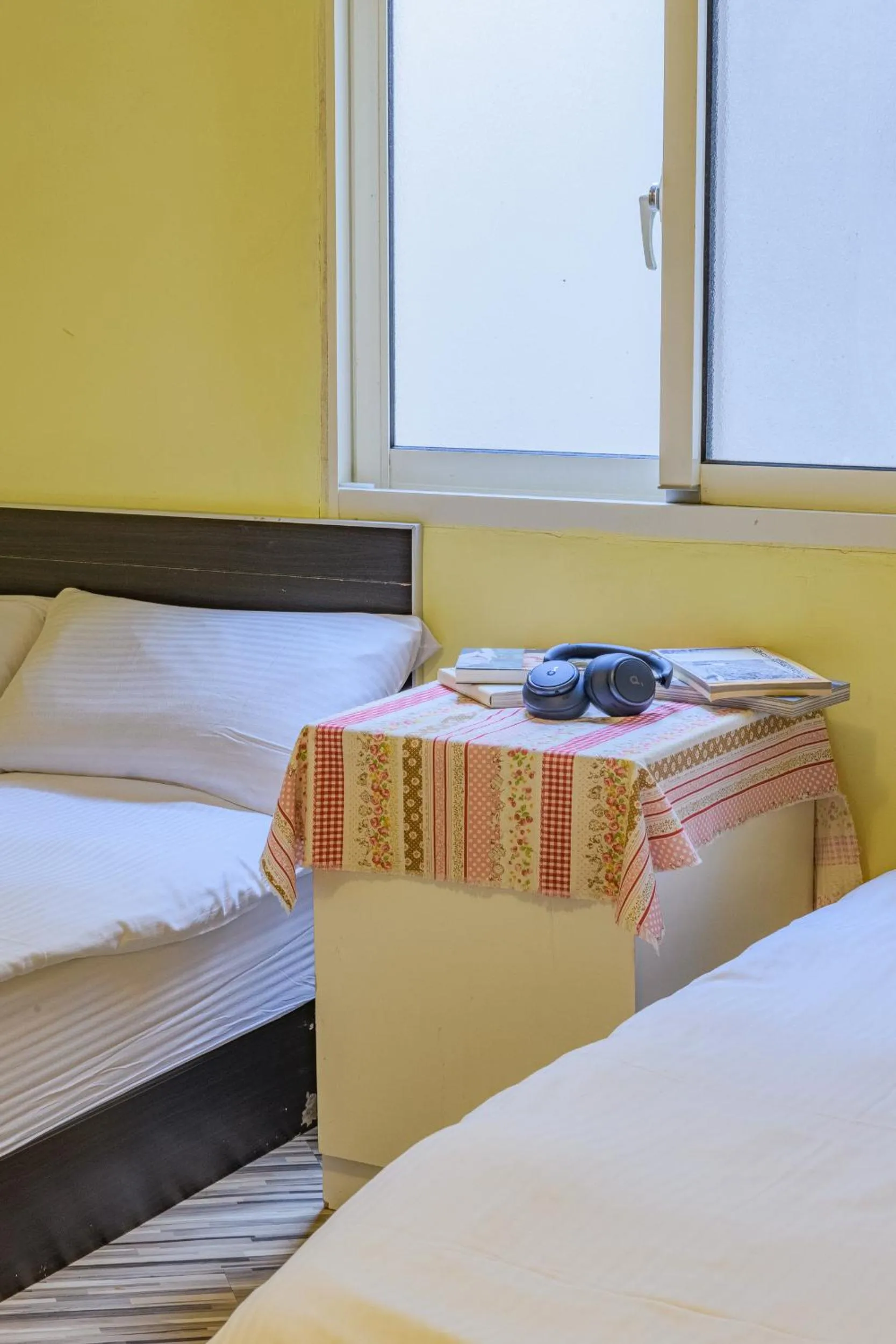 People, Bed in Fengjia Love I Hostel