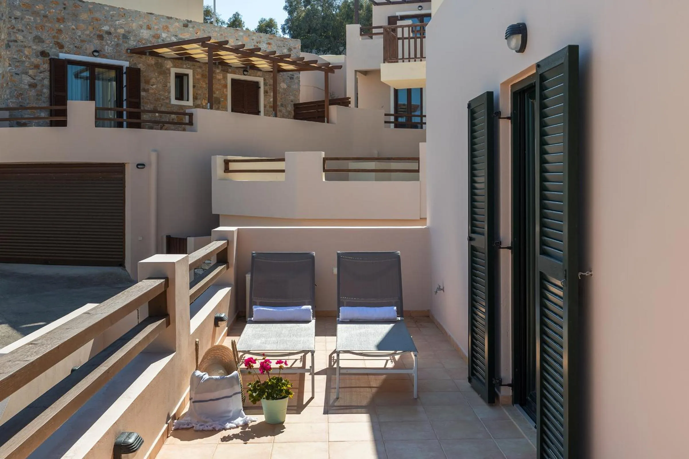 Balcony/Terrace in Syra Suites
