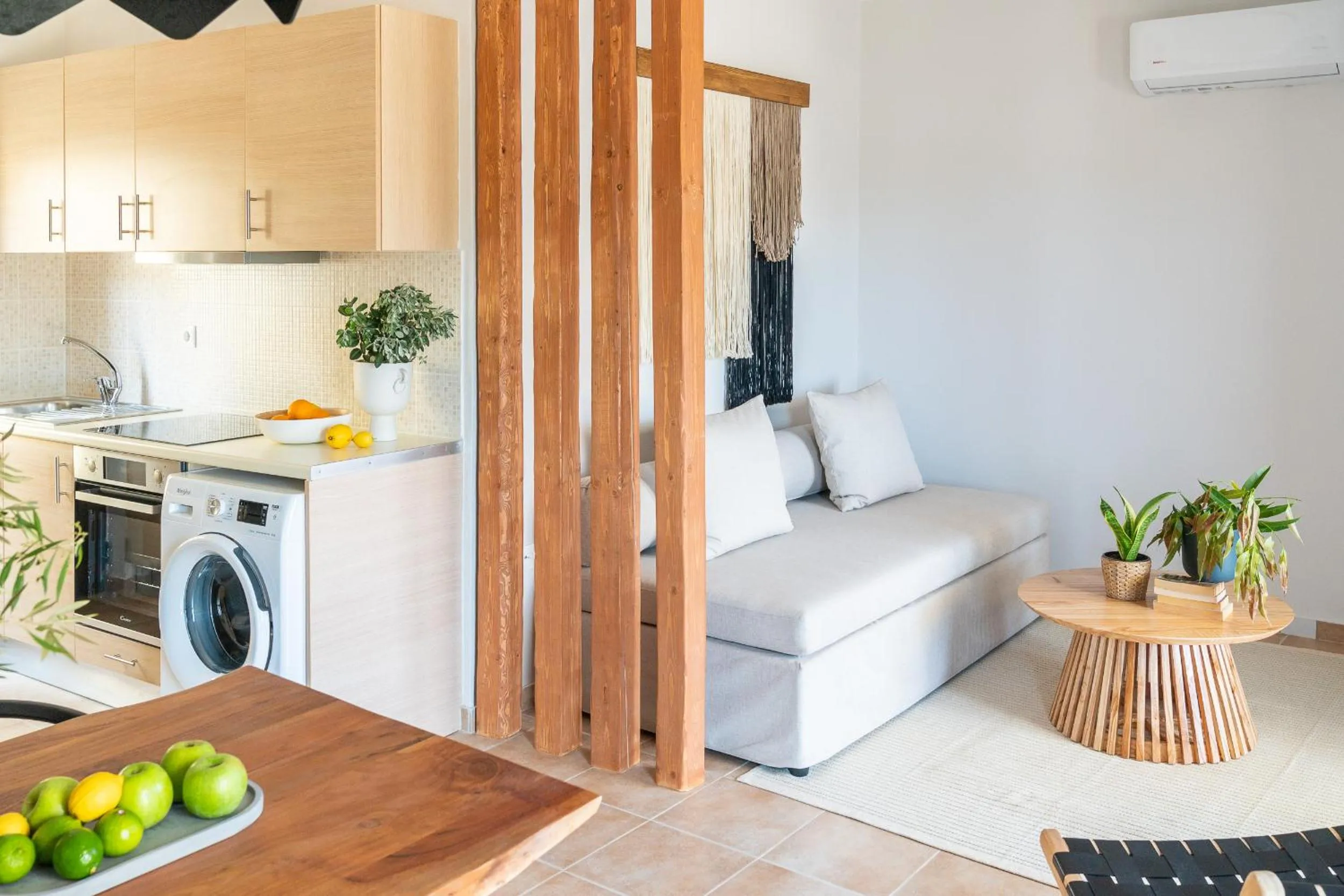 Dining area in Syra Suites