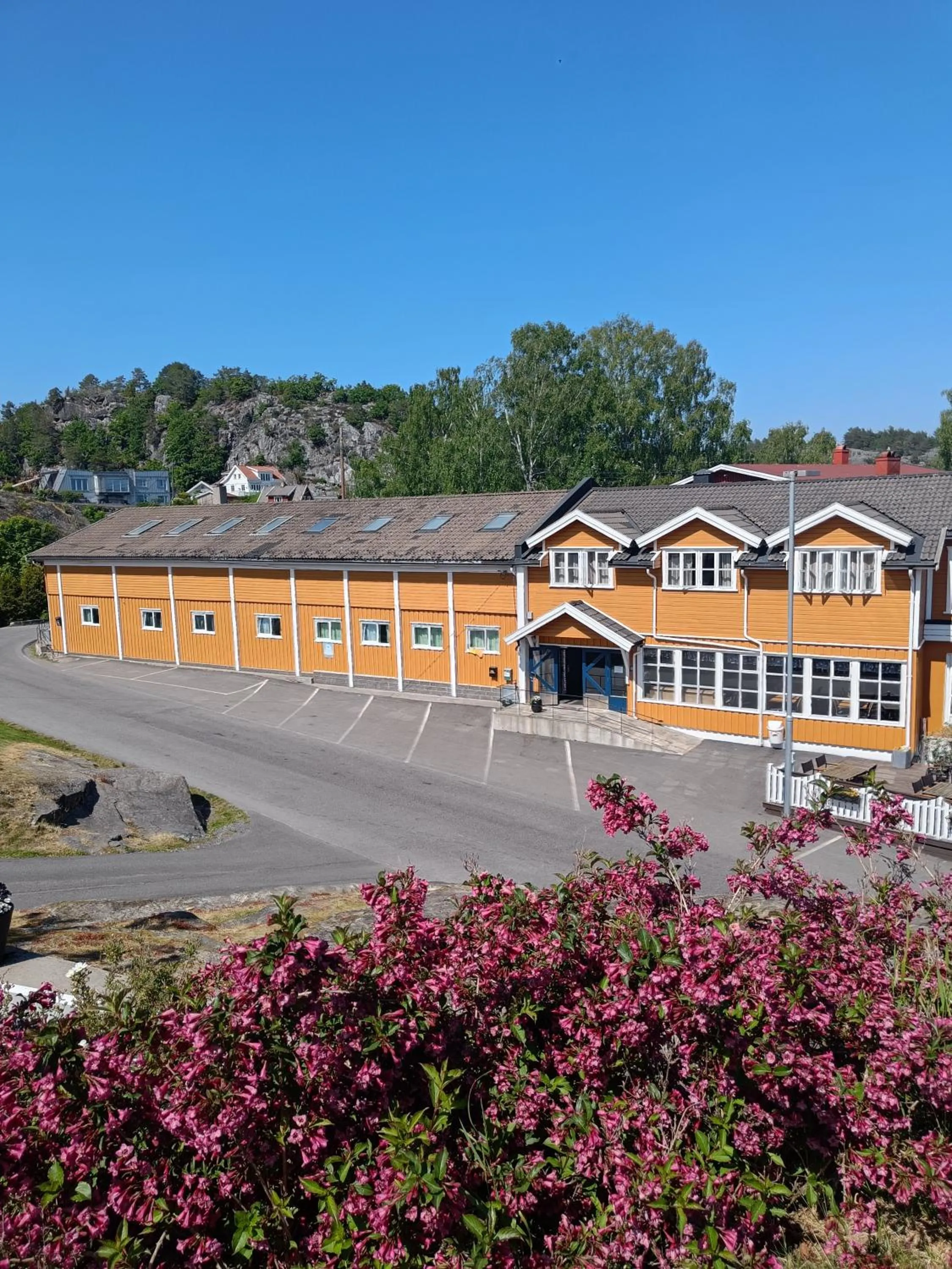 Property building in Kragerø Sportell & Apartments