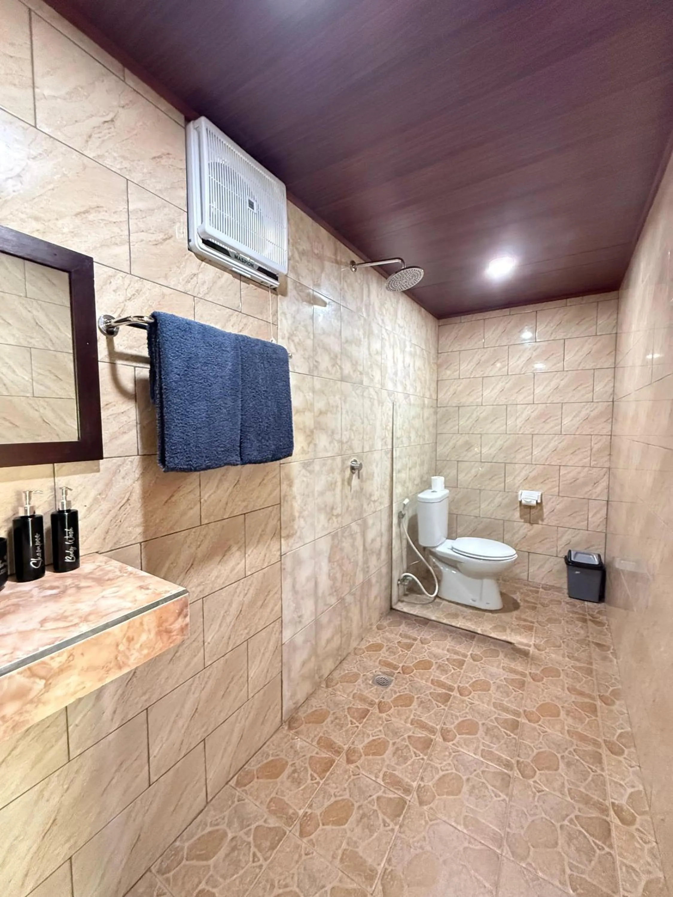 Bathroom in Willy Homestay