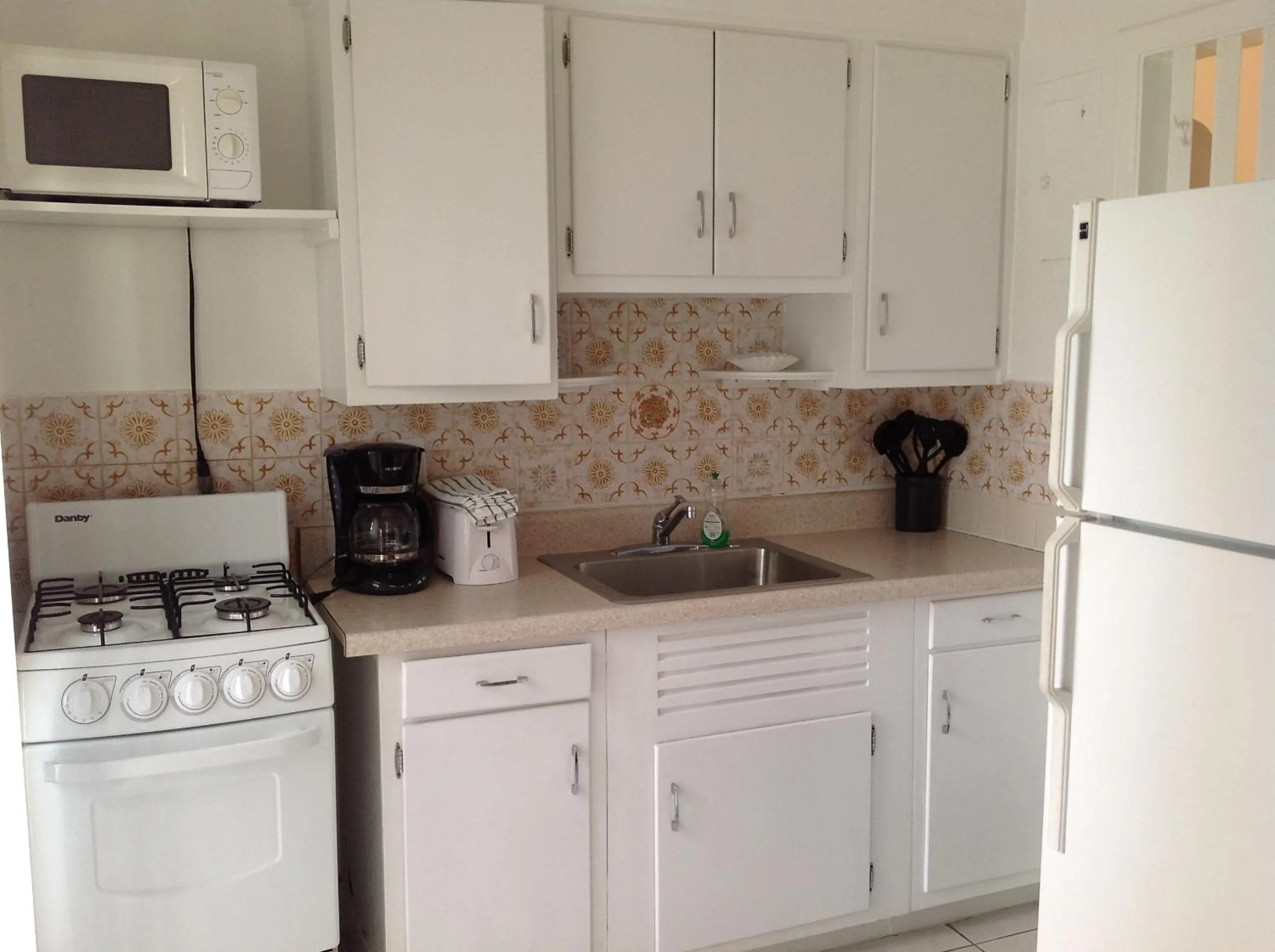 Photo of the whole room in Birch Patio Motel