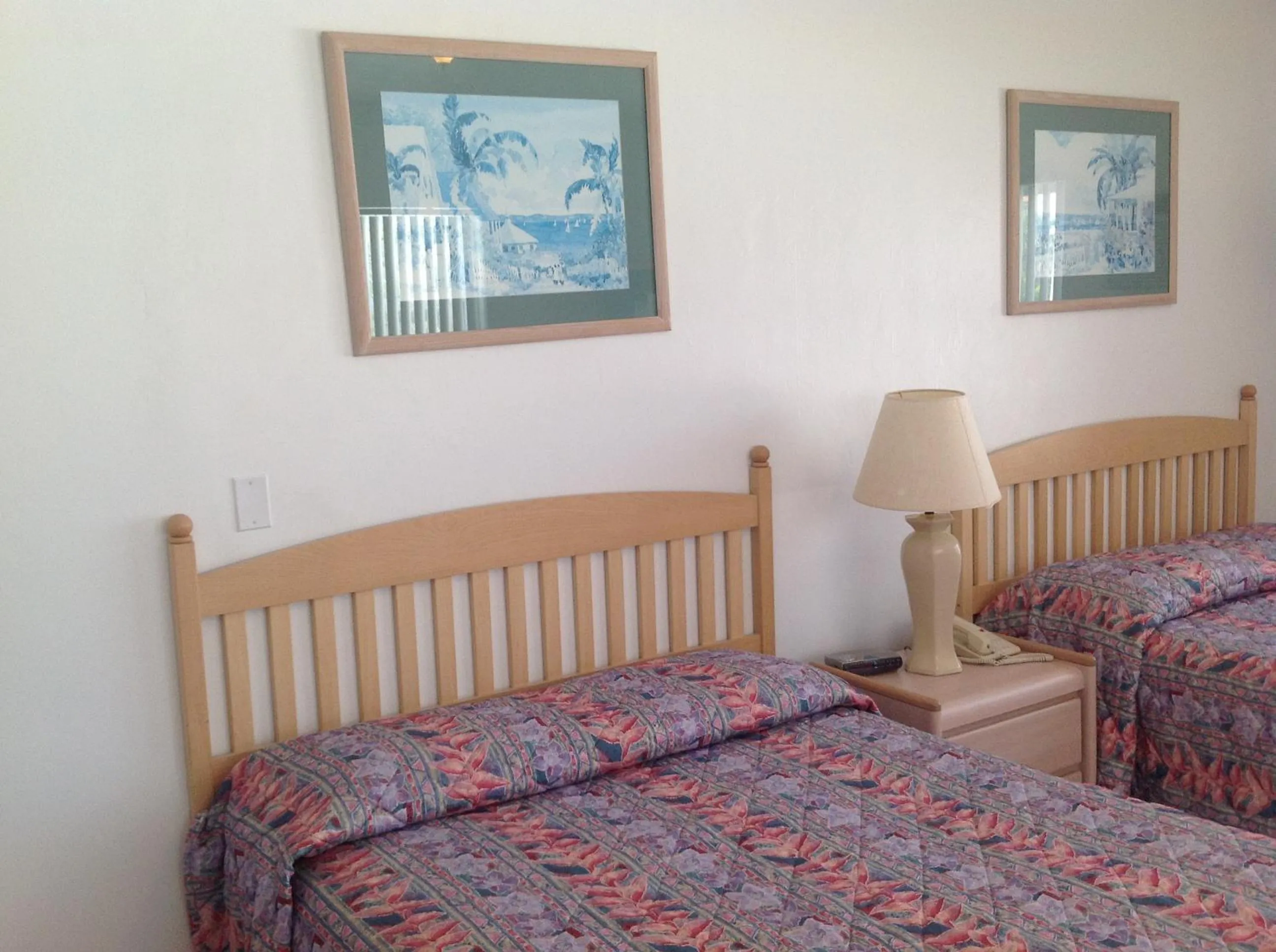 Photo of the whole room, Bed in Birch Patio Motel