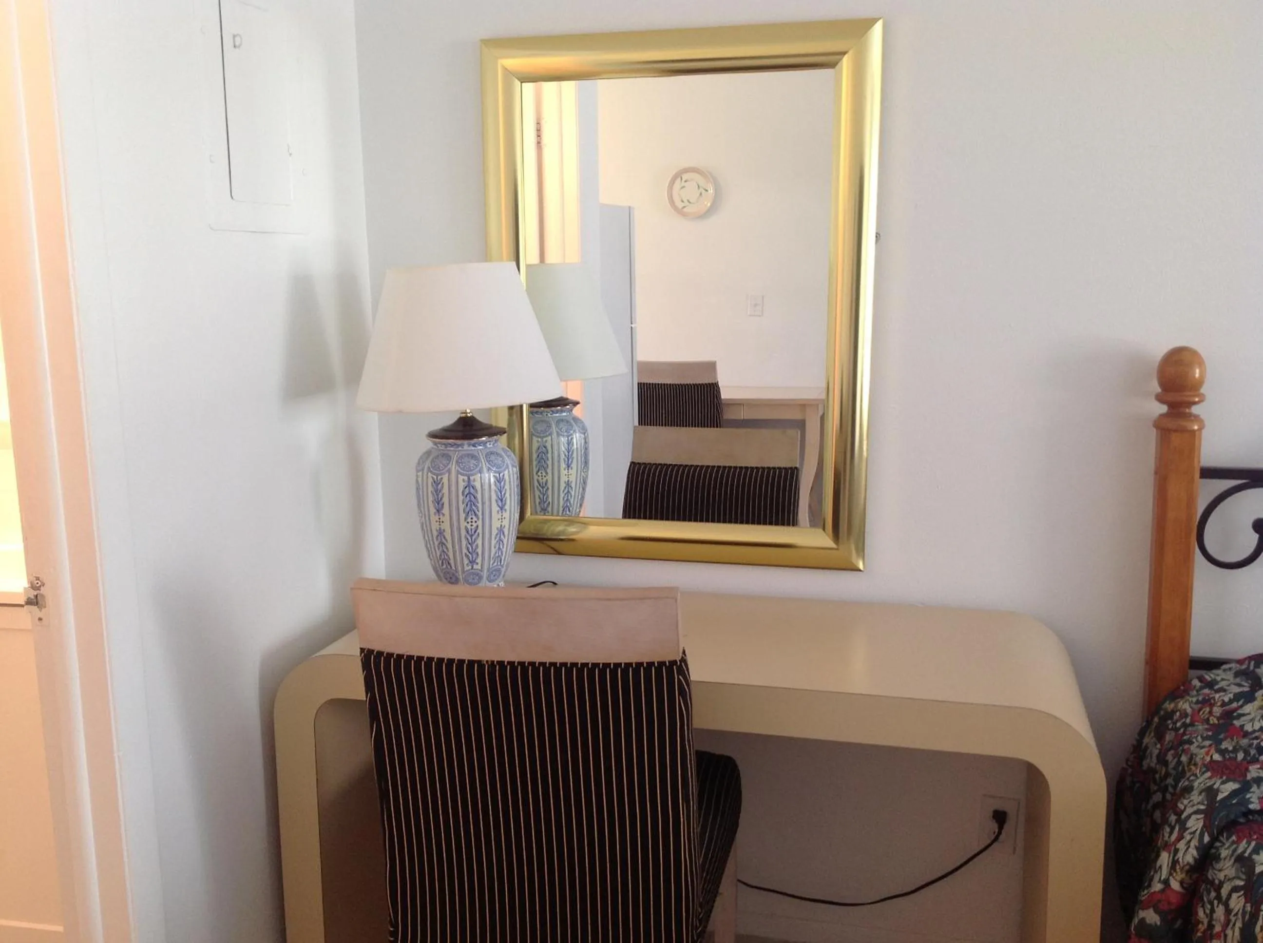 Photo of the whole room in Birch Patio Motel