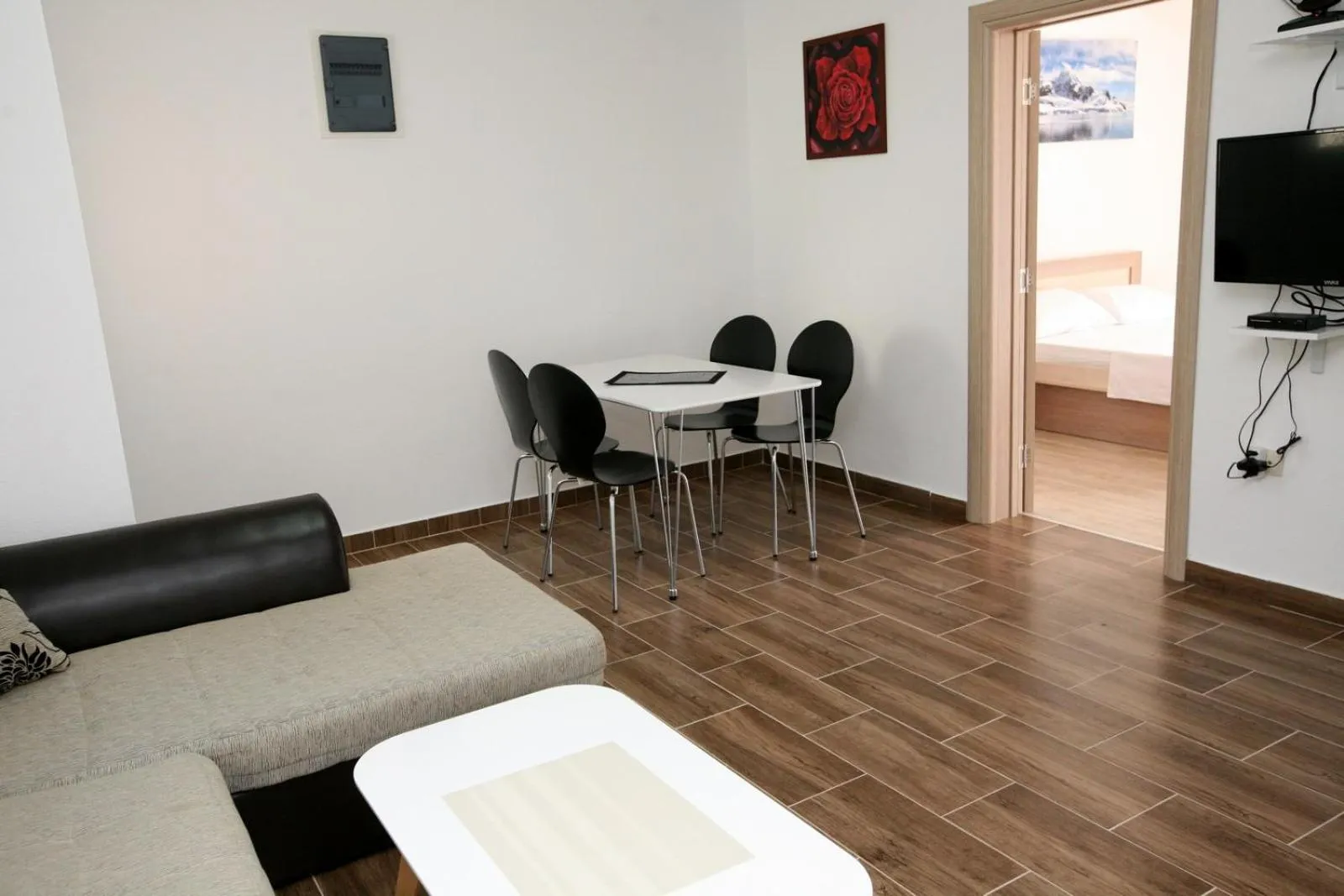 Photo of the whole room in Ruža Apartments Sea View