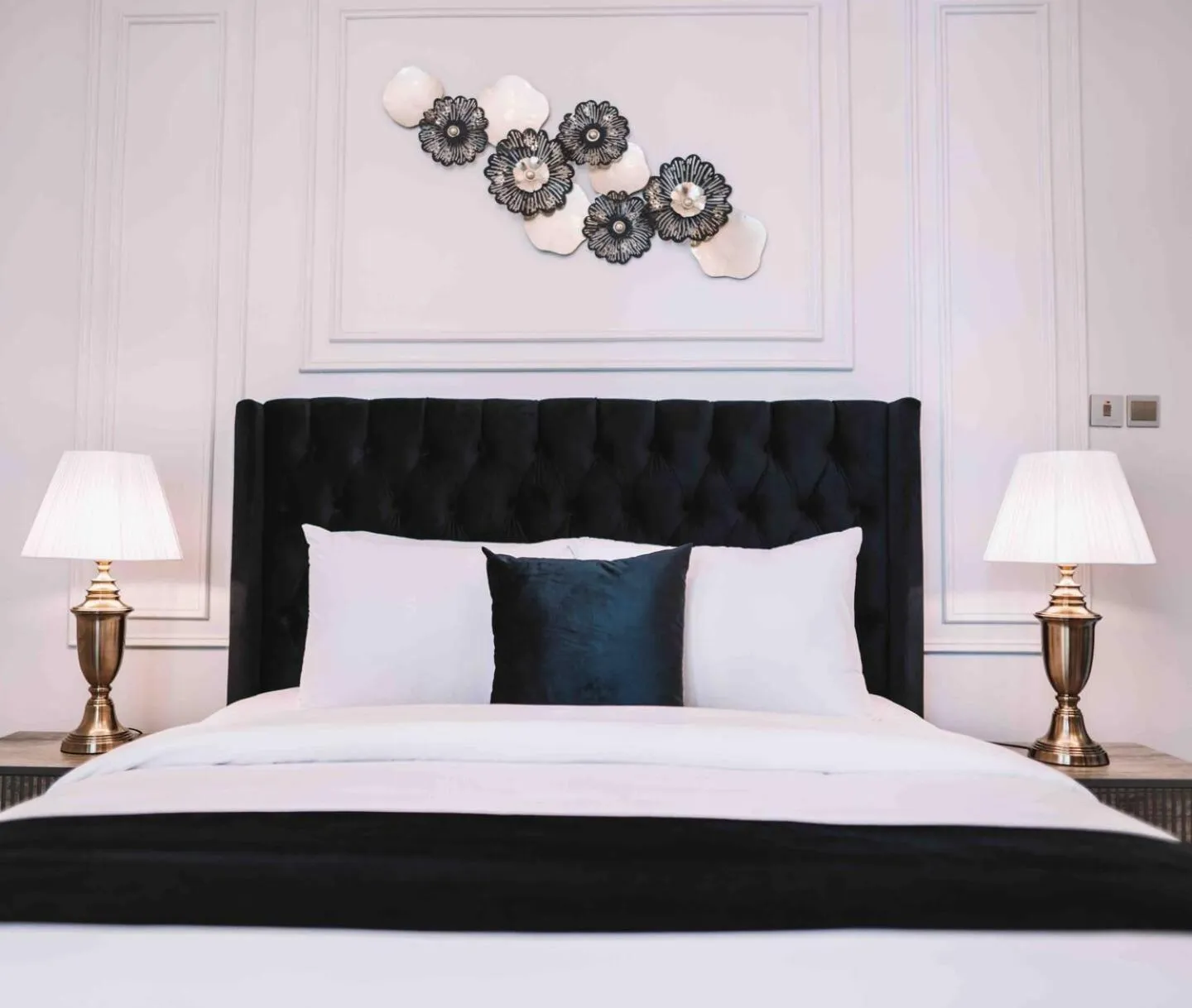 Gorgeous City And Sea Views From A High-rise Suite