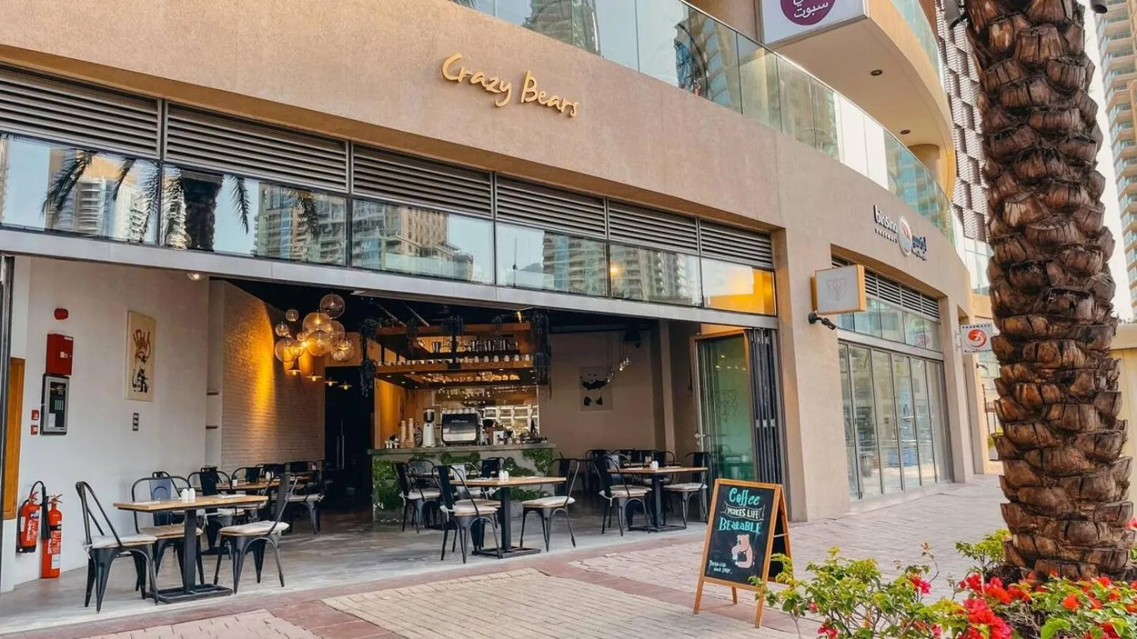 Gorgeous City And Sea Views From A High-rise Suite