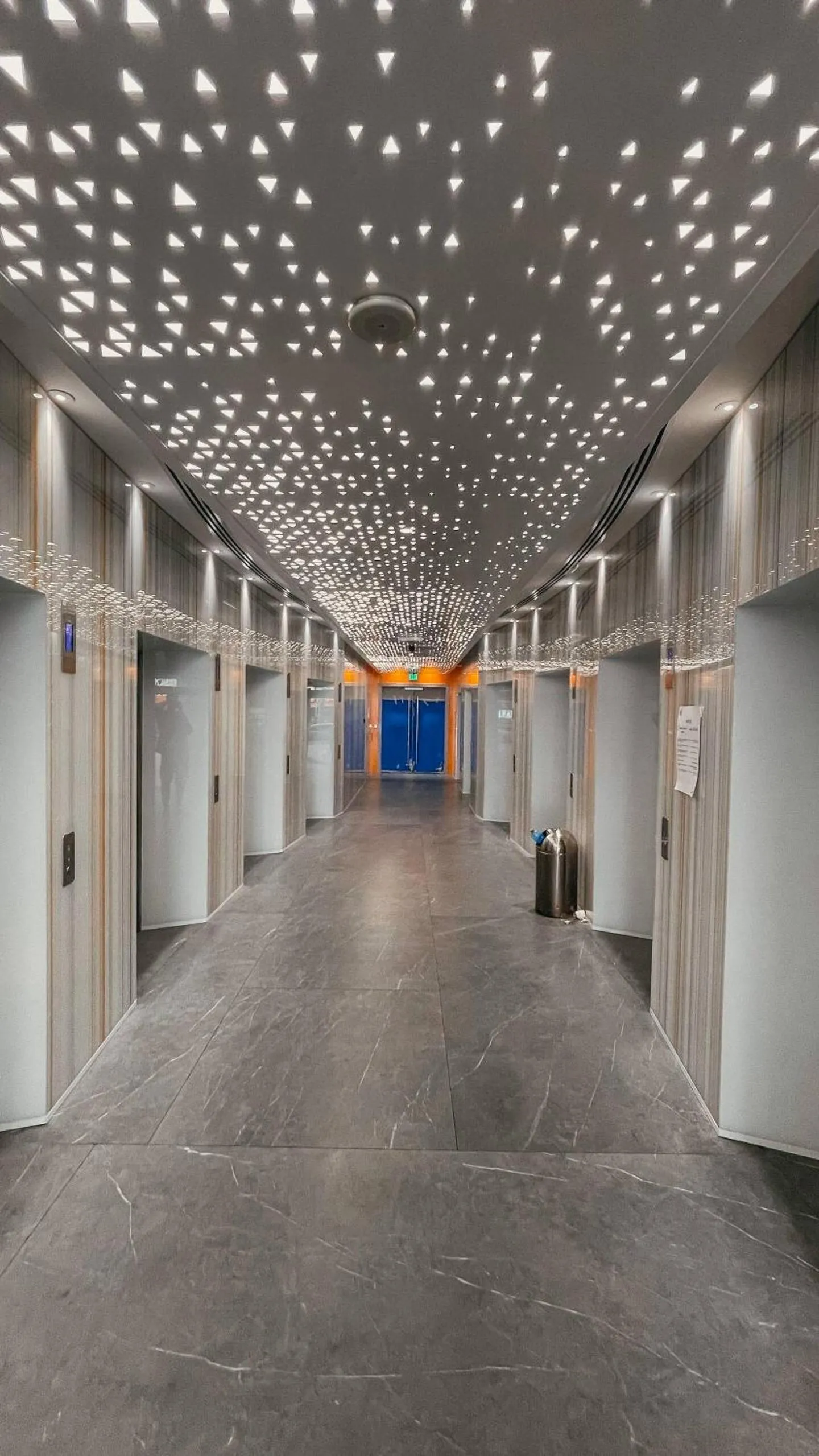 Gorgeous City And Sea Views From A High-rise Suite