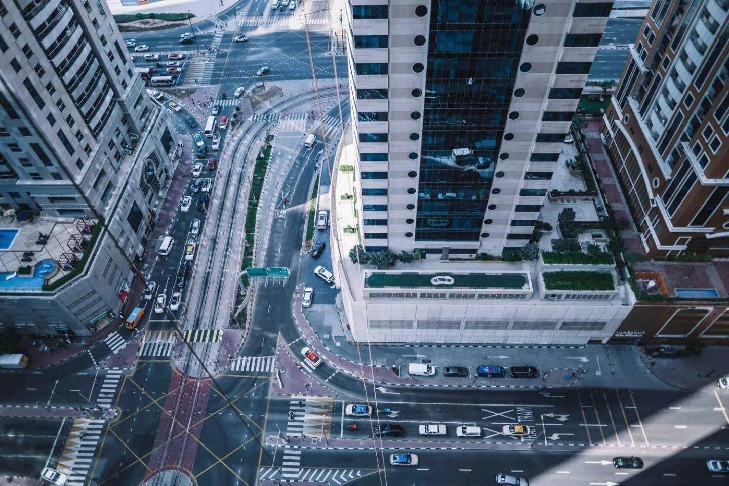 Gorgeous City And Sea Views From A High-rise Suite