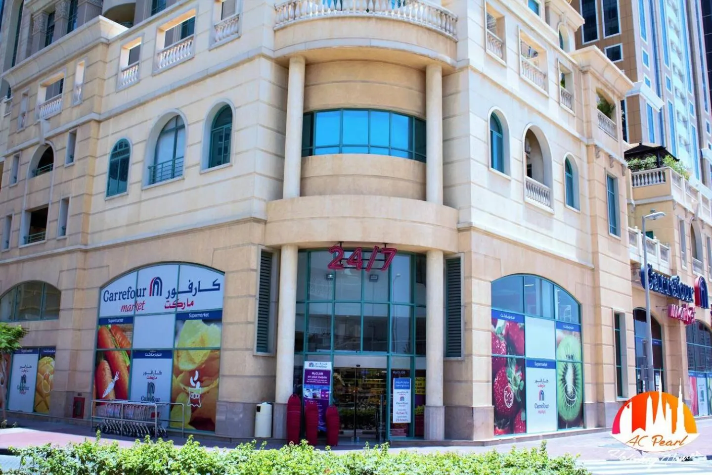 Gorgeous City And Sea Views From A High-rise Suite