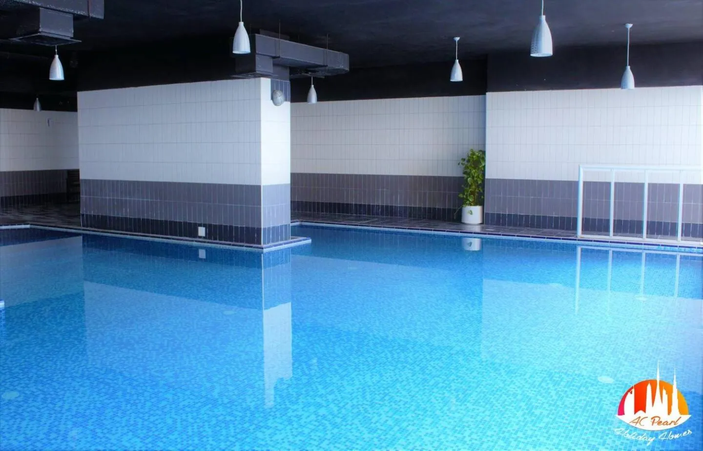 Gorgeous City And Sea Views From A High-rise Suite