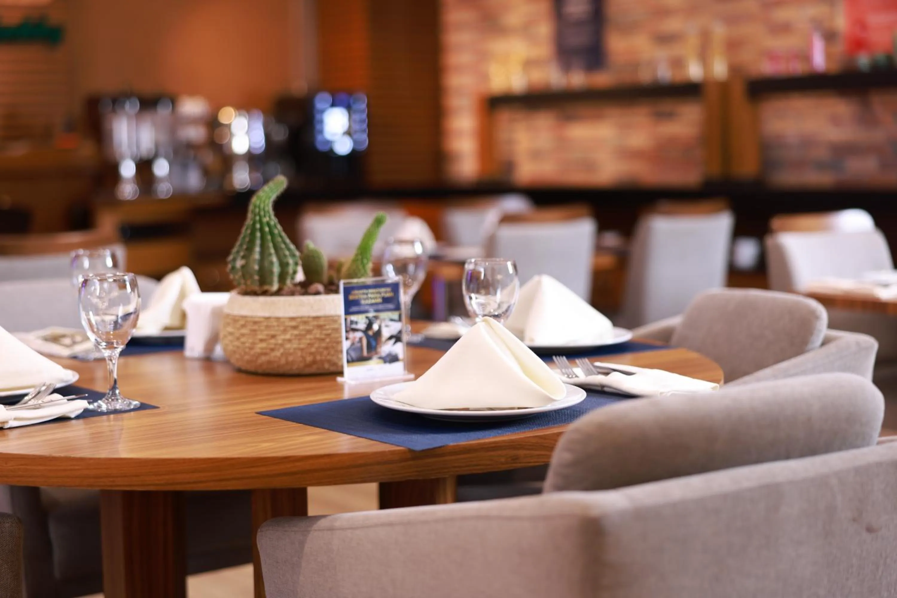 Restaurant/places to eat in Anemon Kent Çiğli Otel