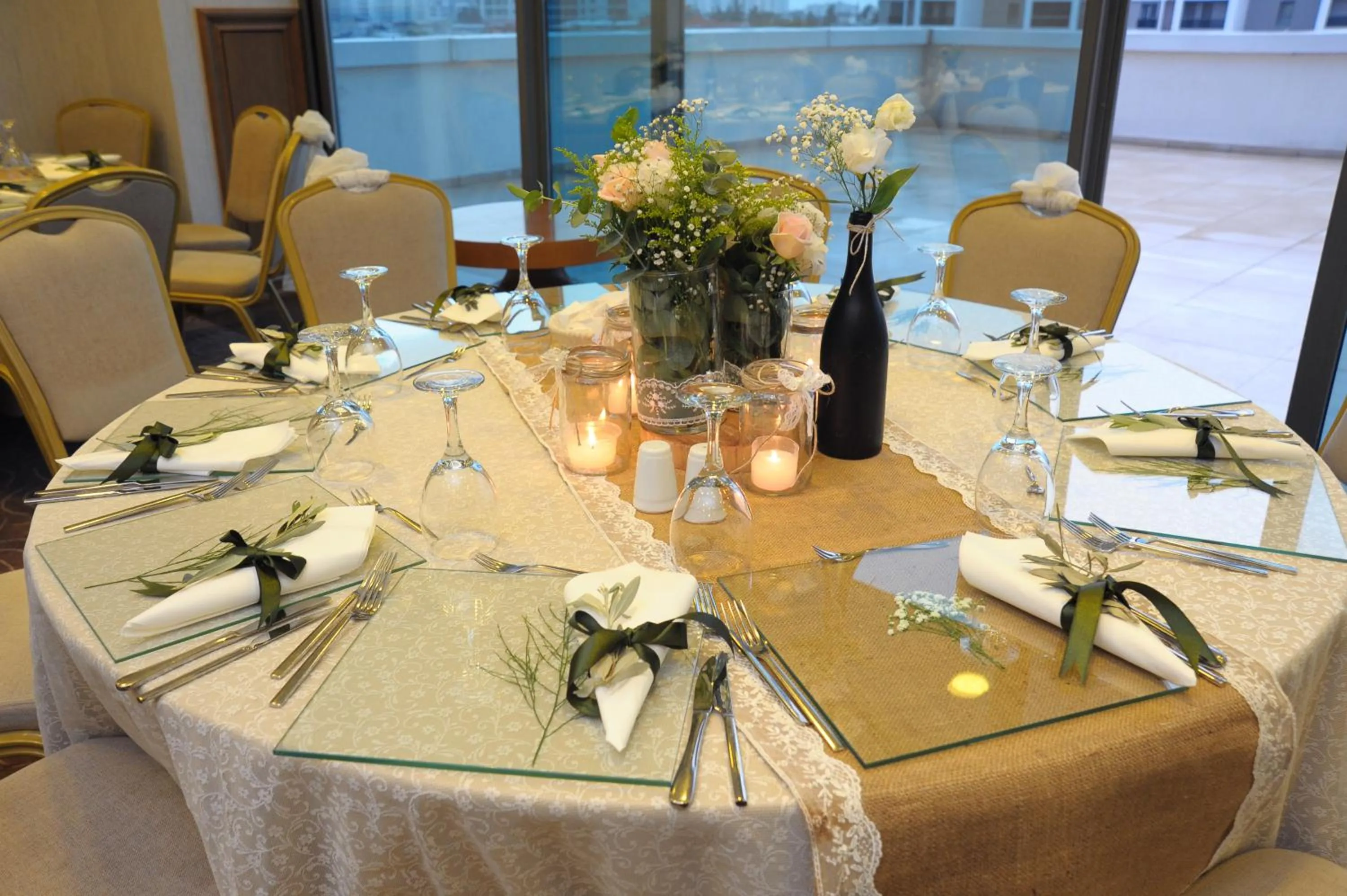 Restaurant/places to eat in Anemon Kent Çiğli Otel