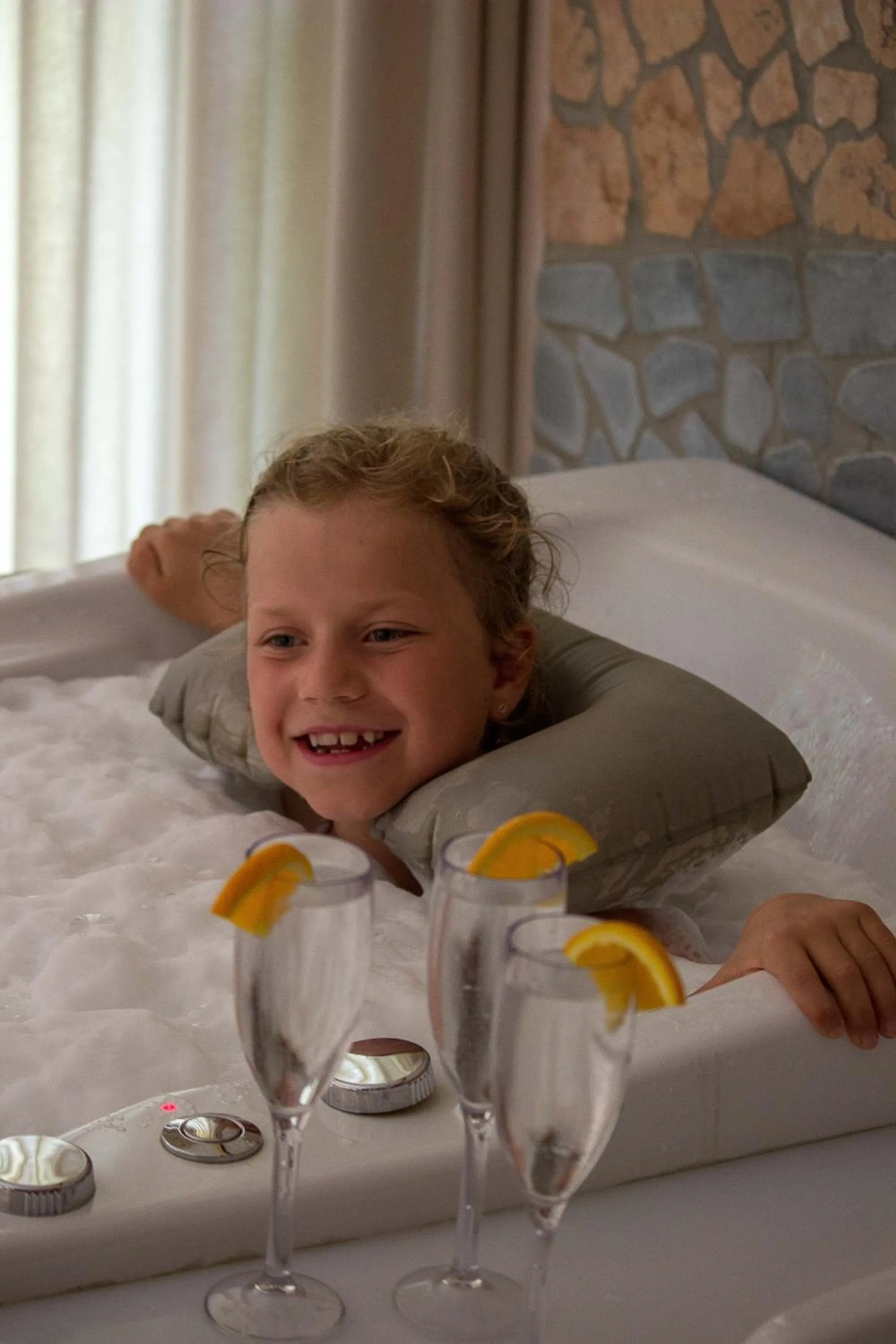 Spa and wellness centre/facilities, Bed in Hotell Gyllene Hornet