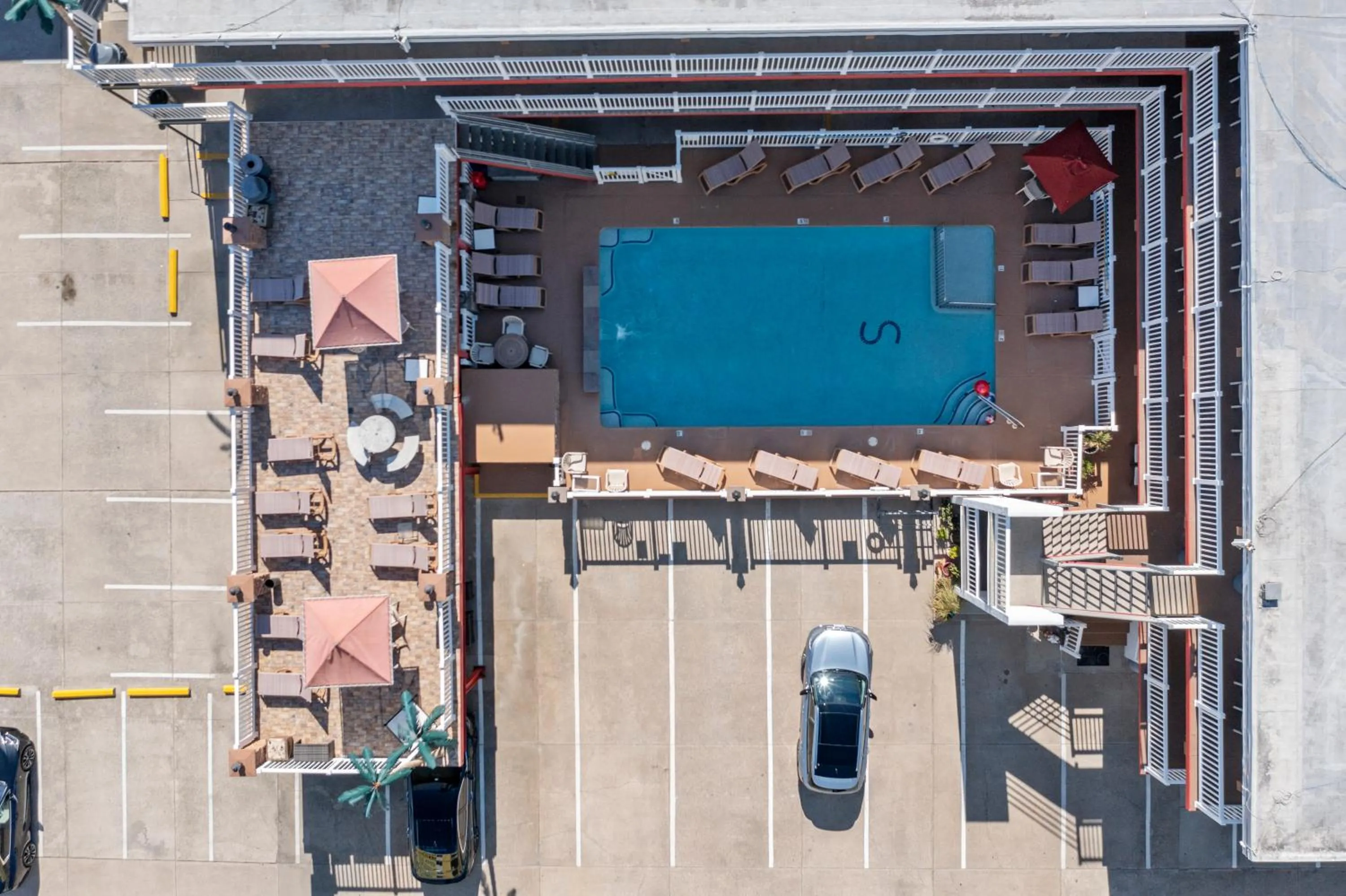 Property building in Sahara Motel