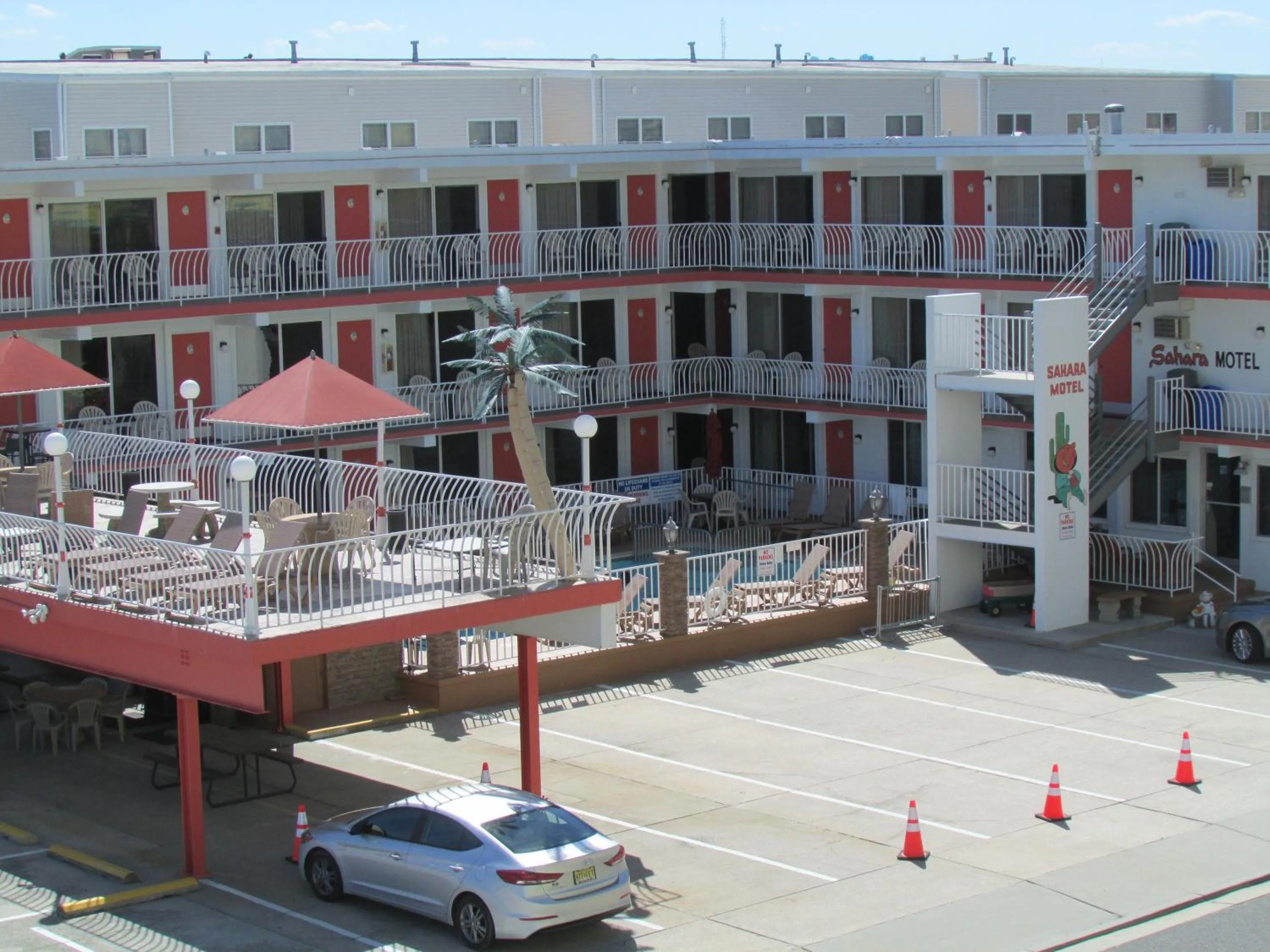 Bird's eye view in Sahara Motel