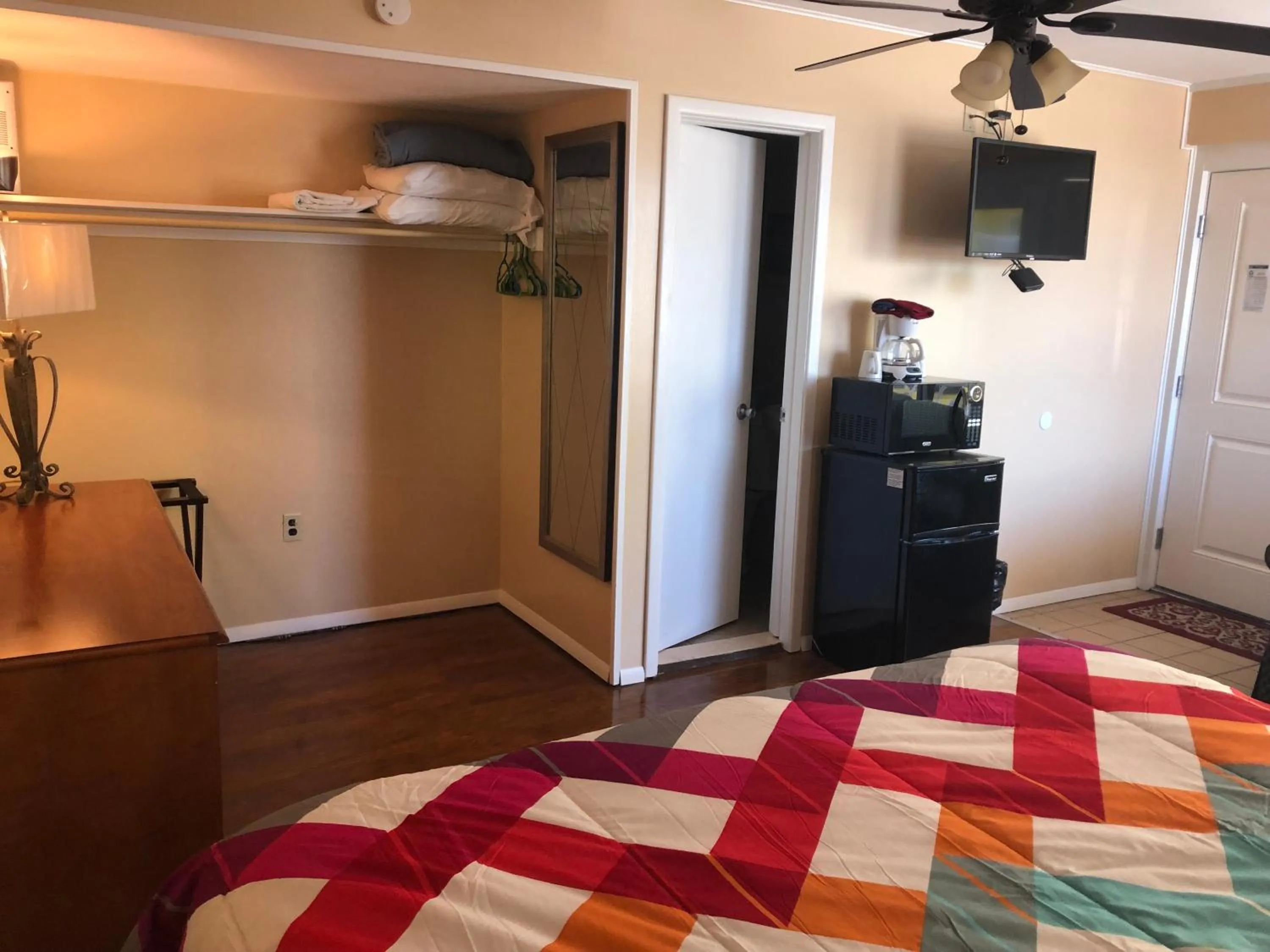 Other, Bed in Sahara Motel