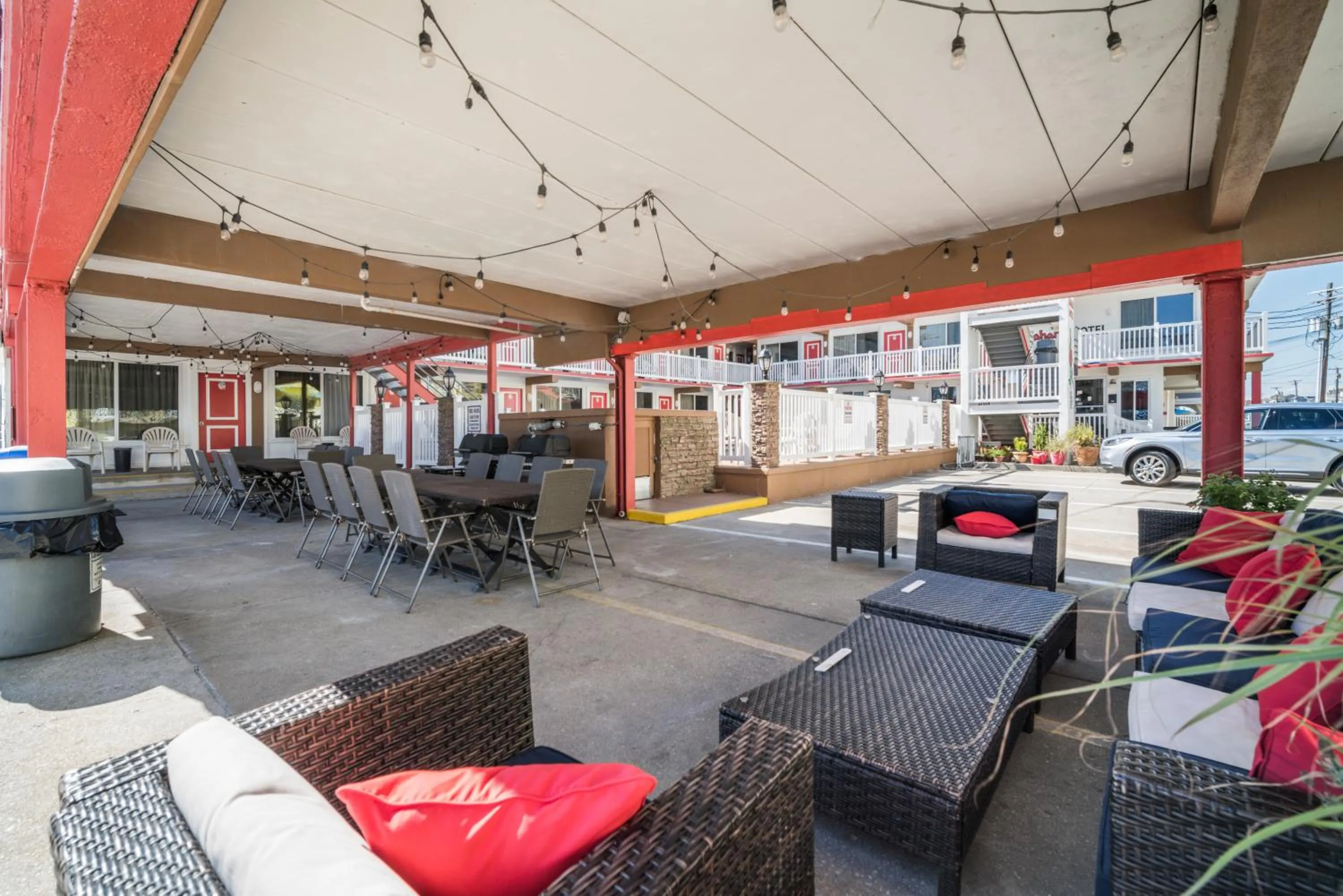 Property building in Sahara Motel
