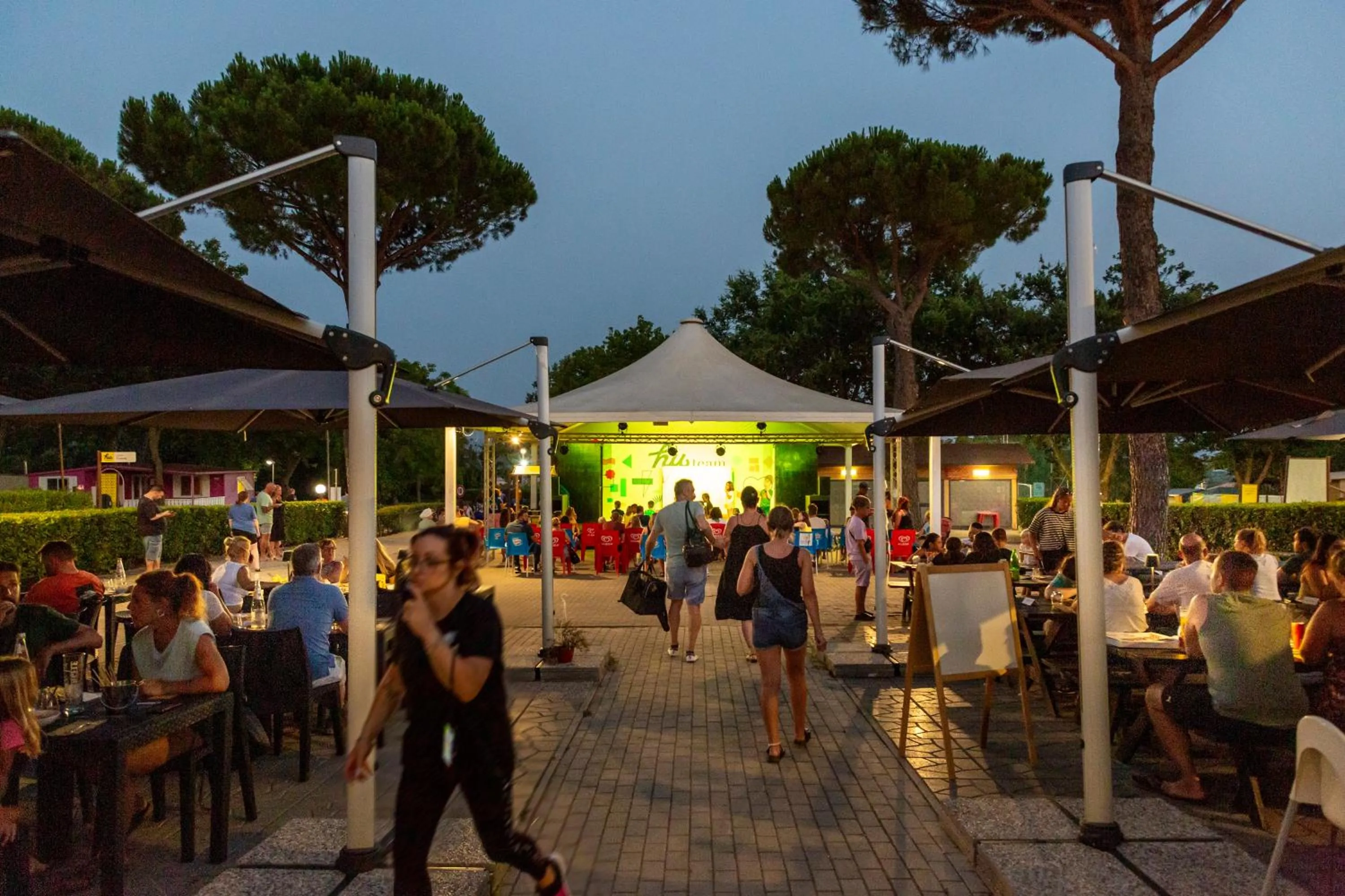 Restaurant/places to eat in hu I Pini village