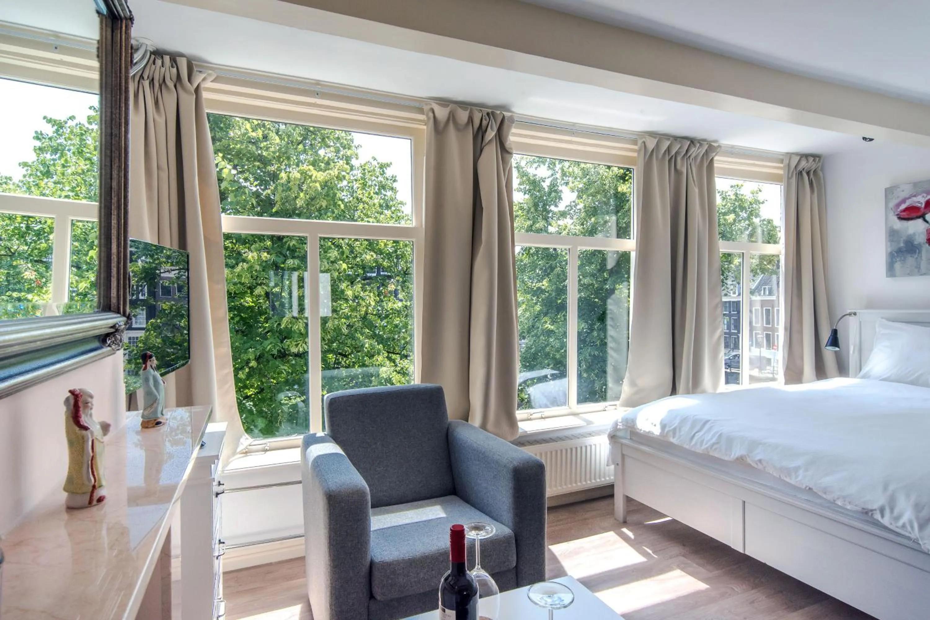 Bed in The Blue Stairs