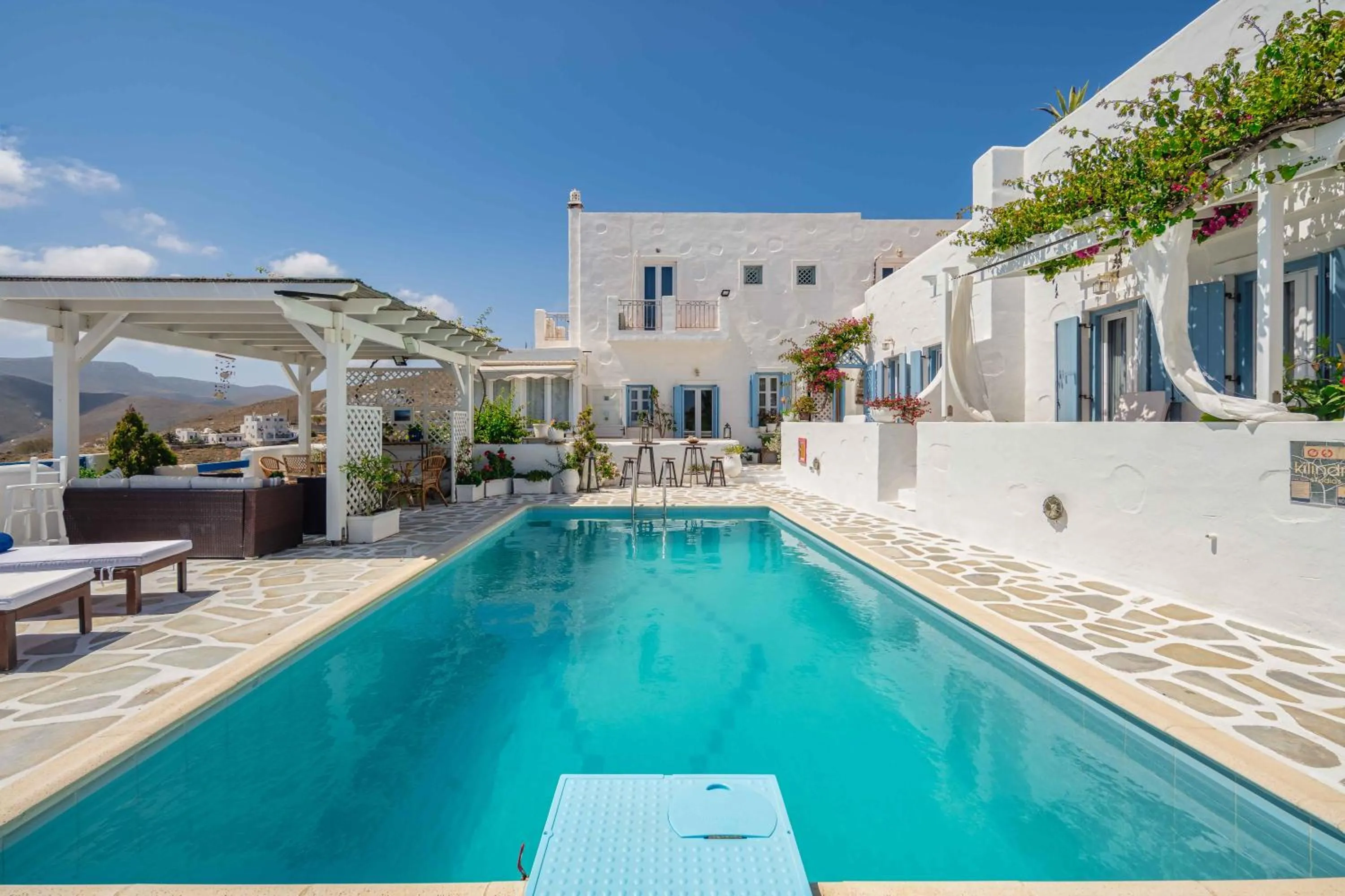 Property building in Studios Kilindra