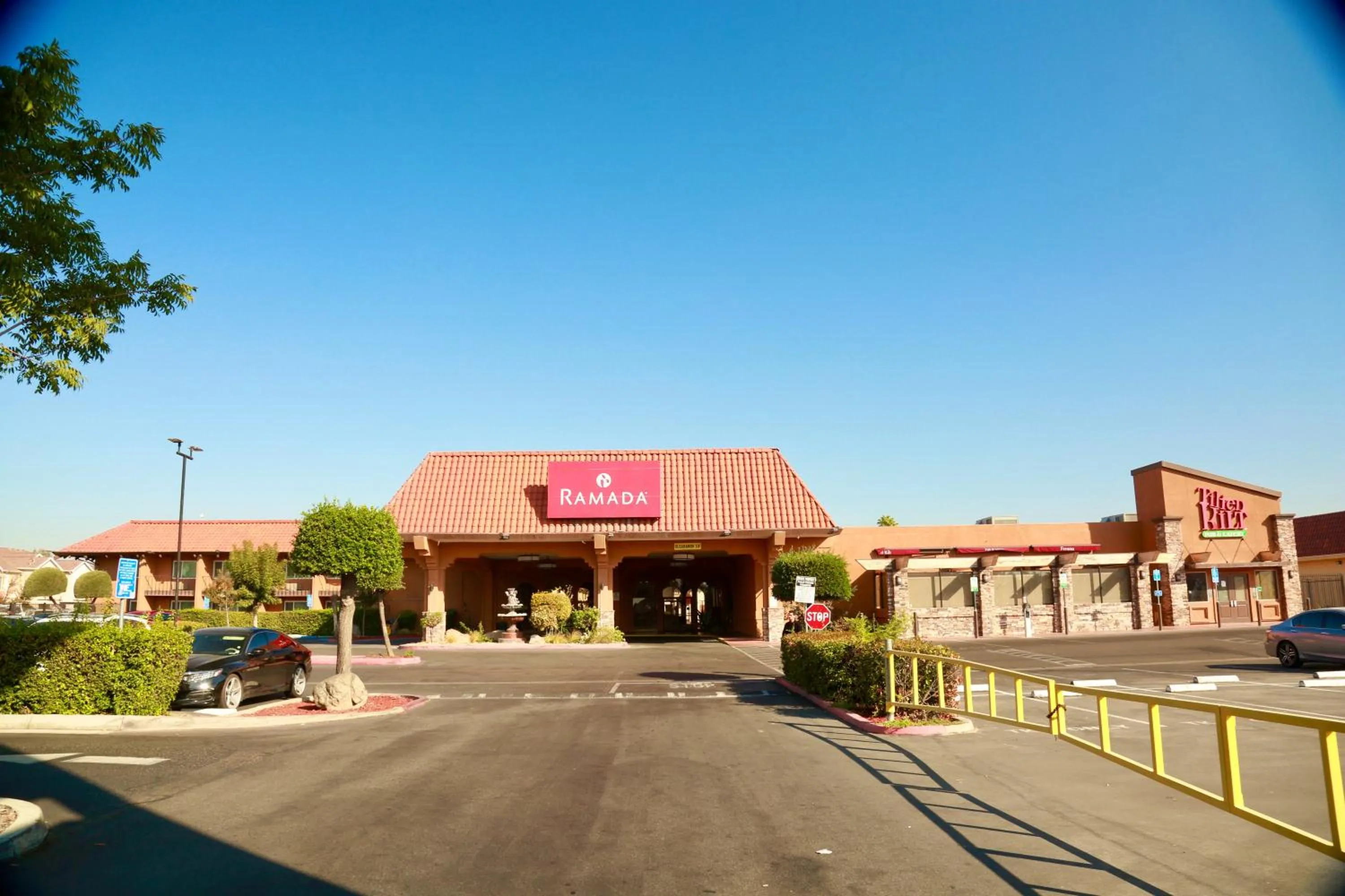 Property building in Ramada by Wyndham Fresno North