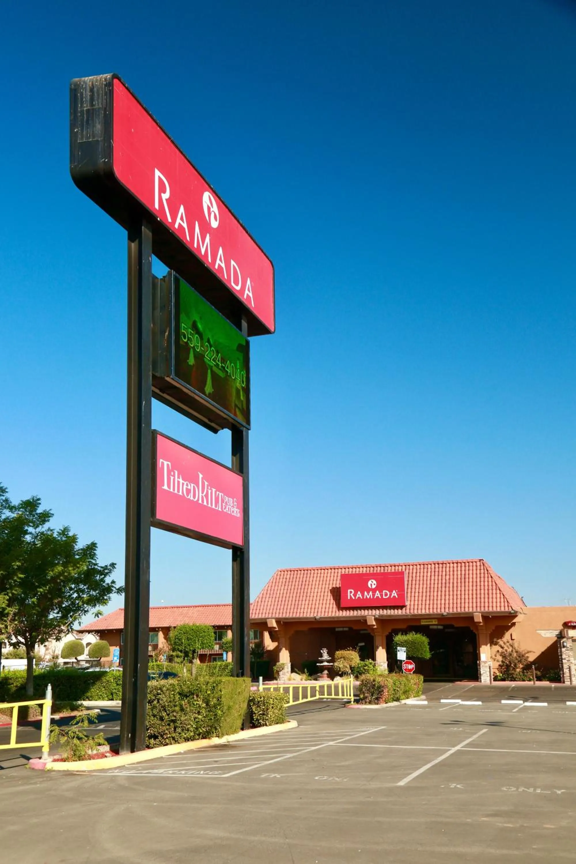 Property building in Ramada by Wyndham Fresno North