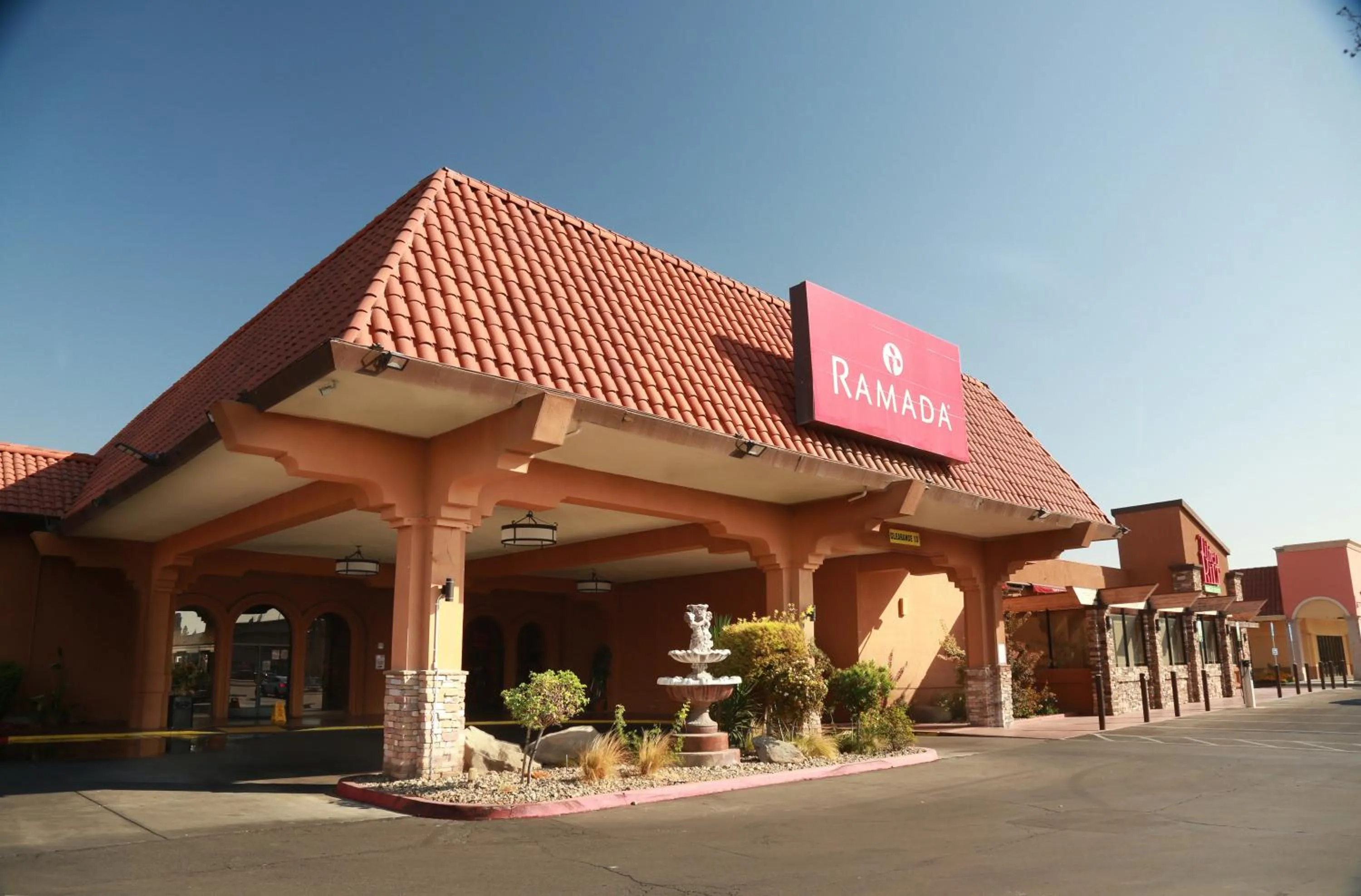 Property building in Ramada by Wyndham Fresno North