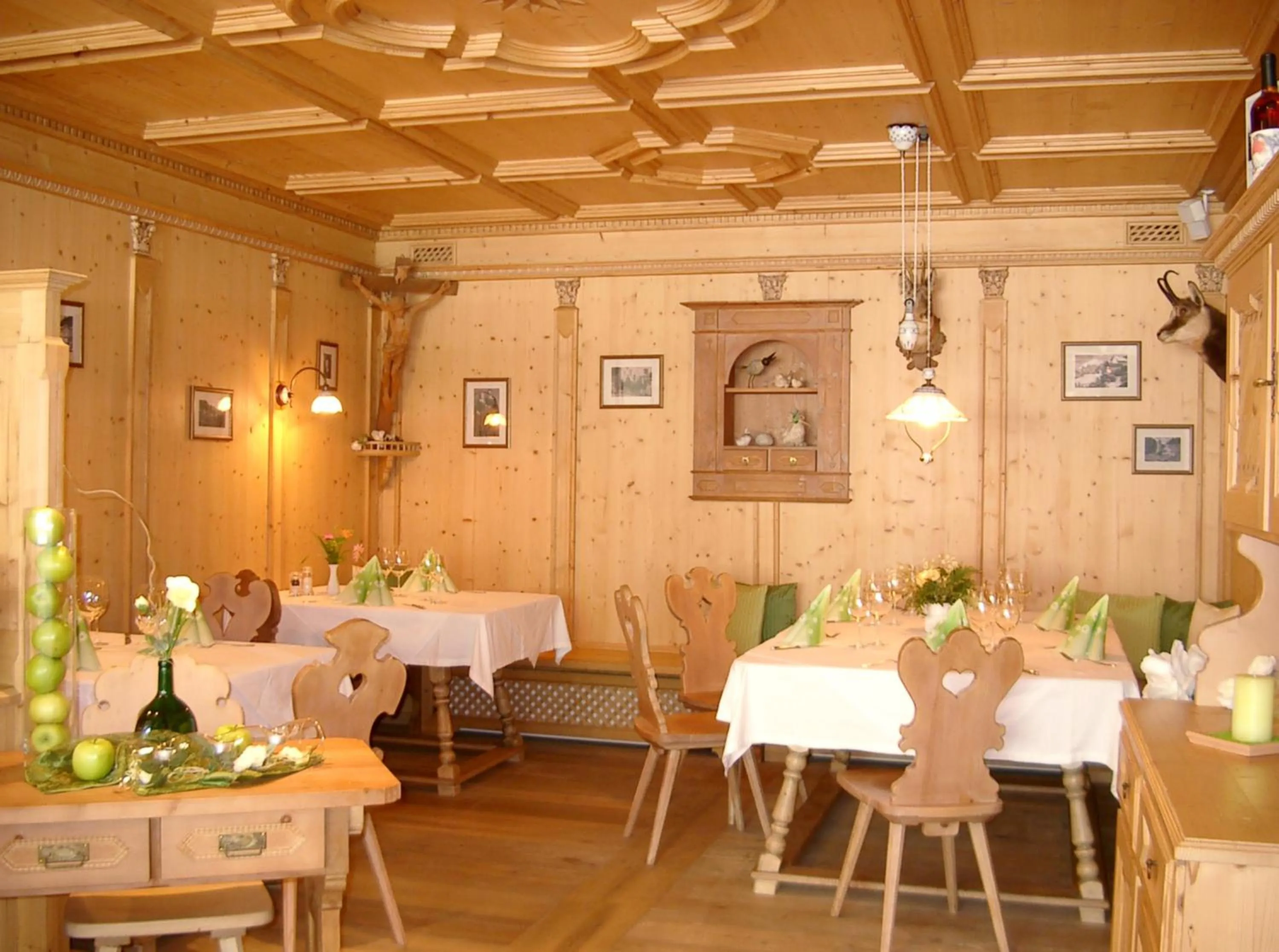 Restaurant/places to eat in Hotel Gallia