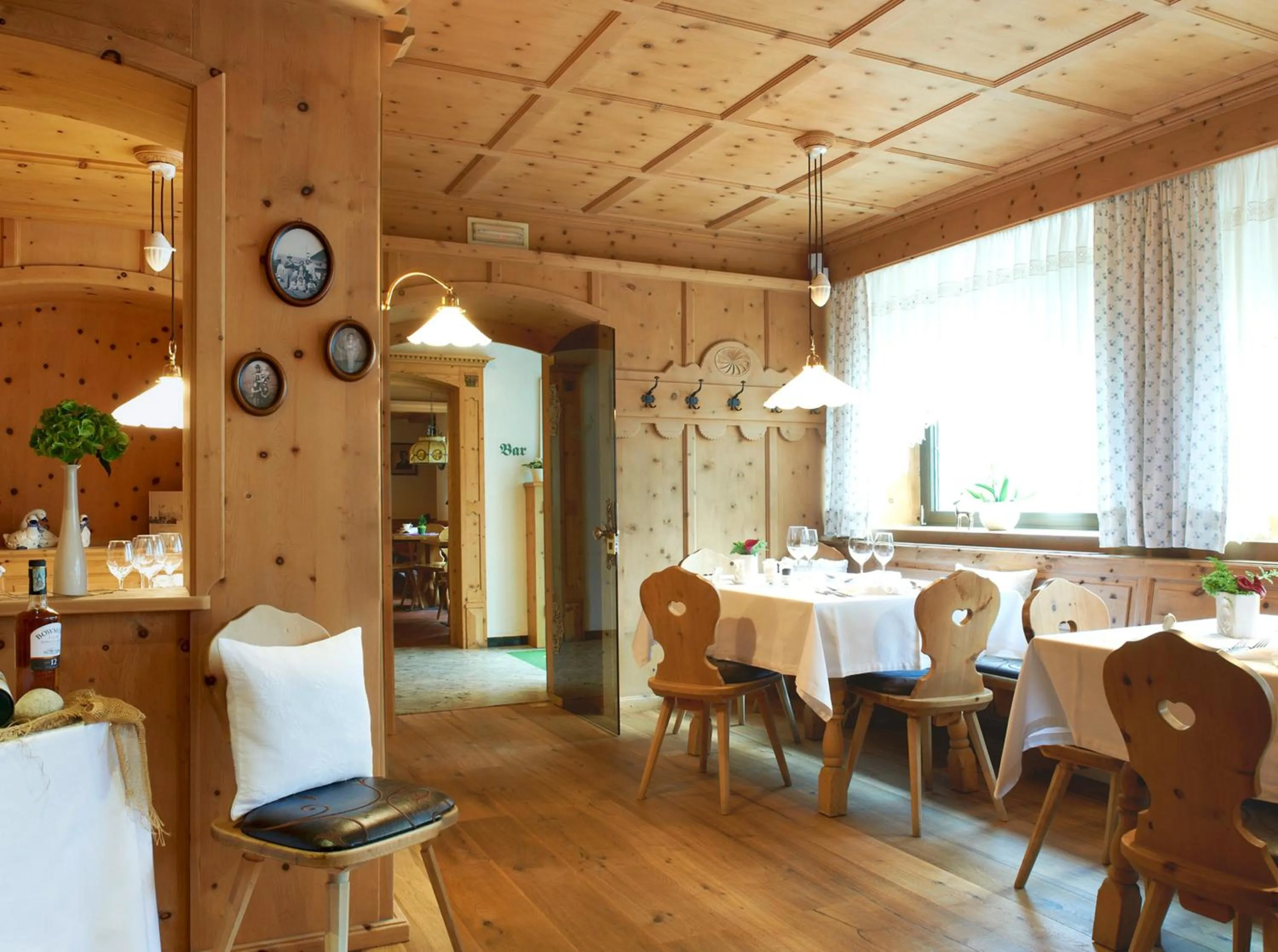 Restaurant/places to eat in Hotel Gallia