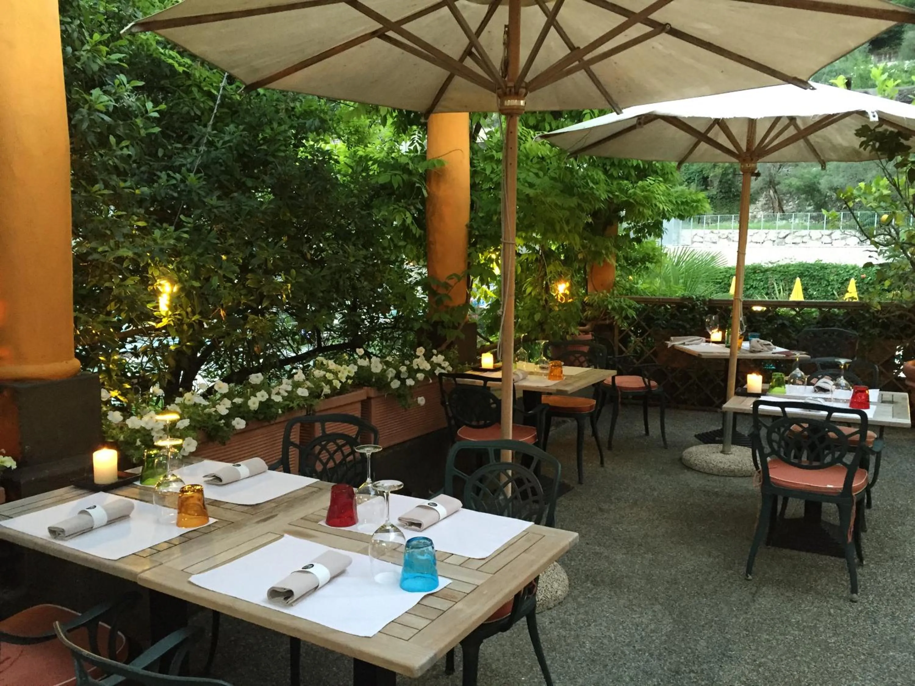Restaurant/places to eat in Villa Miravalle