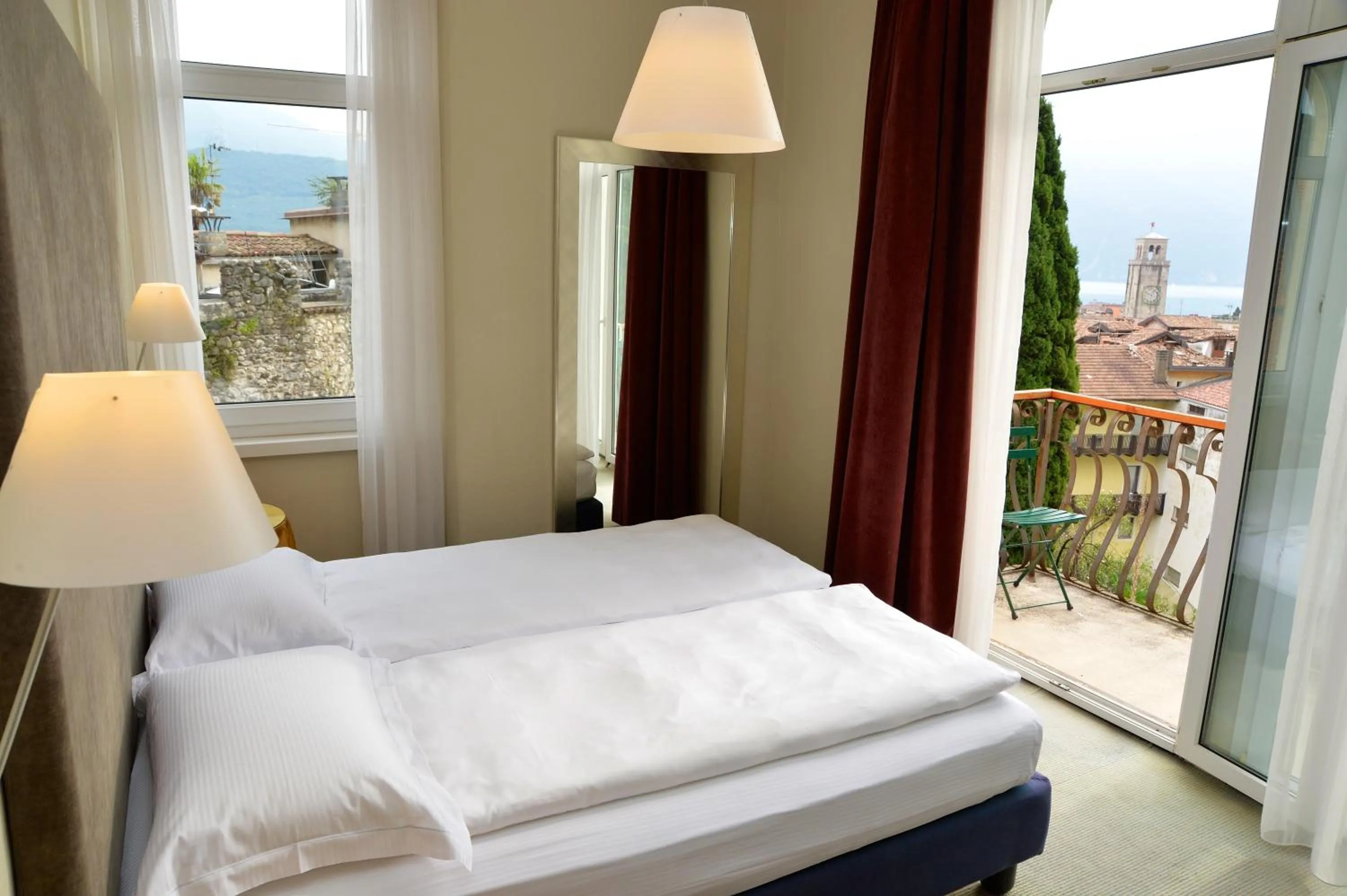 Bed in Villa Miravalle