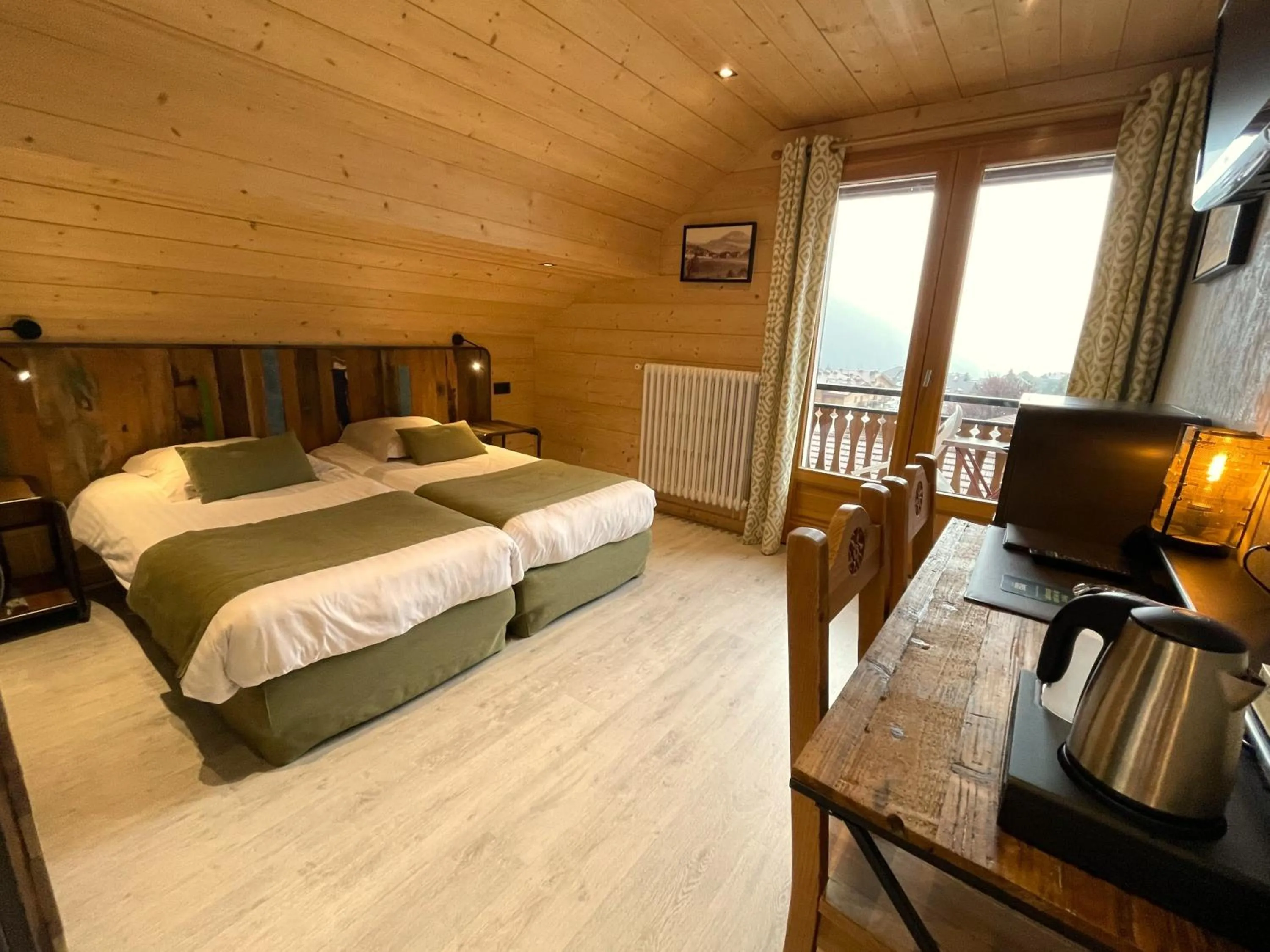 Bedroom, Bed in Logis Hotel & Spa Beau-Site