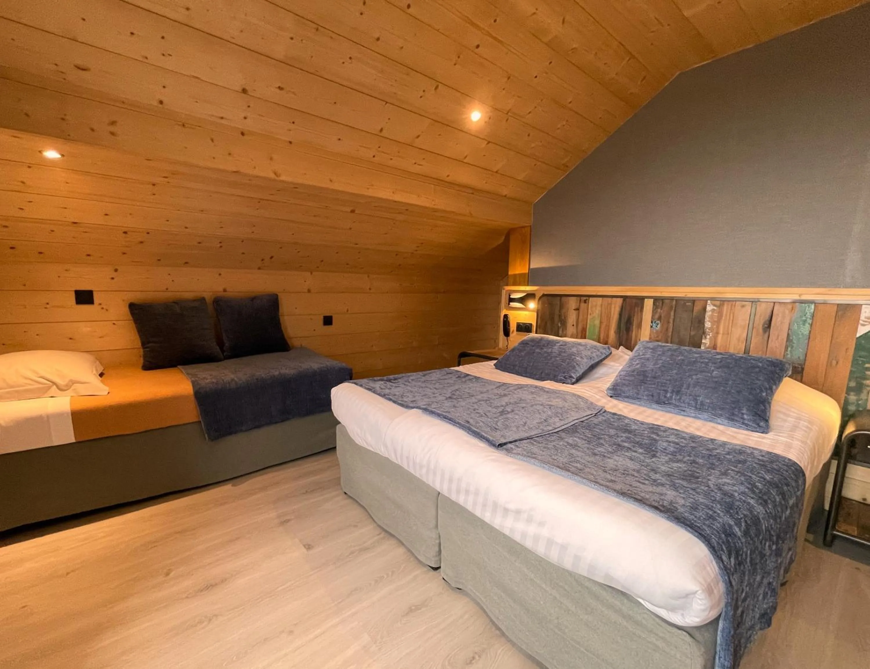 Bedroom, Bed in Logis Hotel & Spa Beau-Site