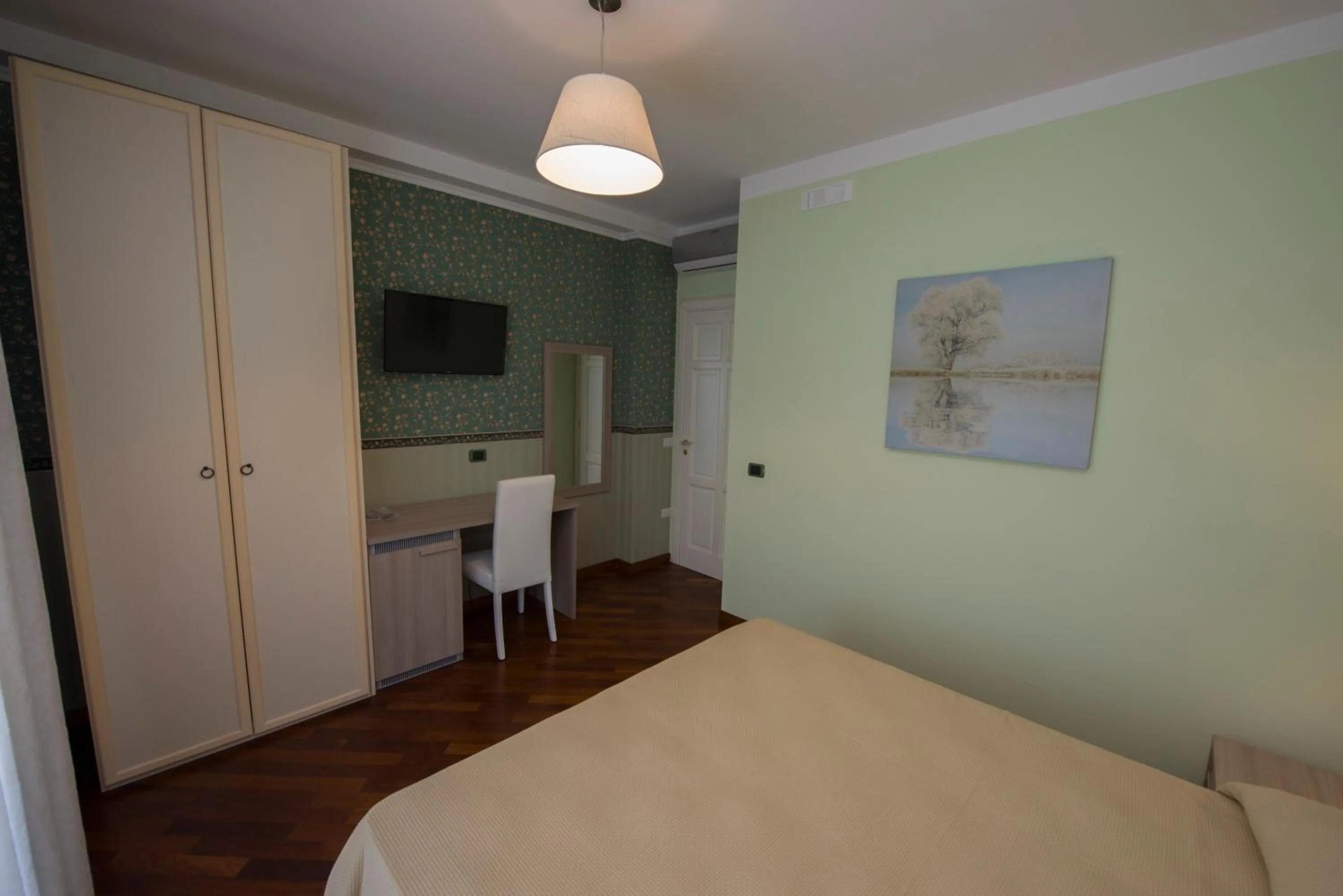 Photo of the whole room, Bed in Passo del Cavaliere