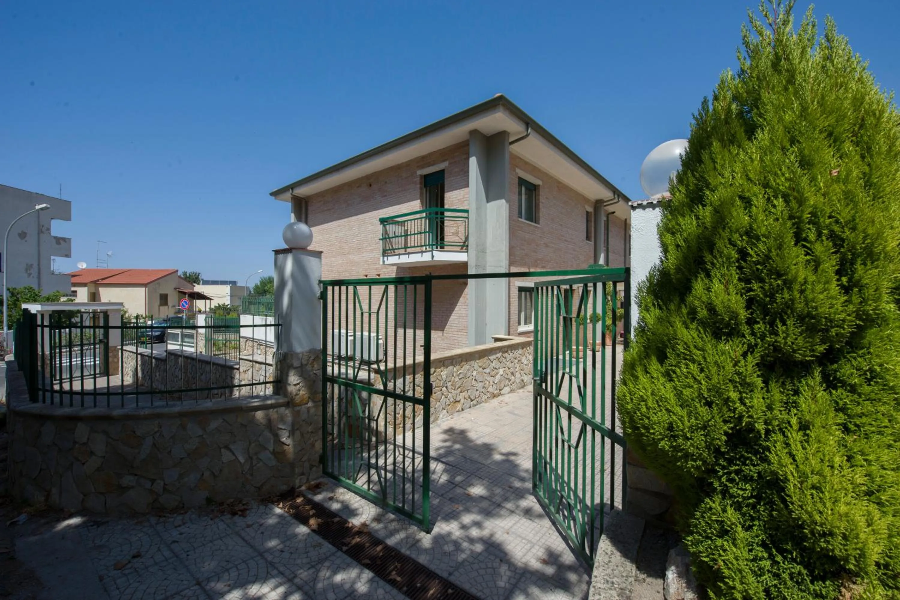 Property building in Passo del Cavaliere
