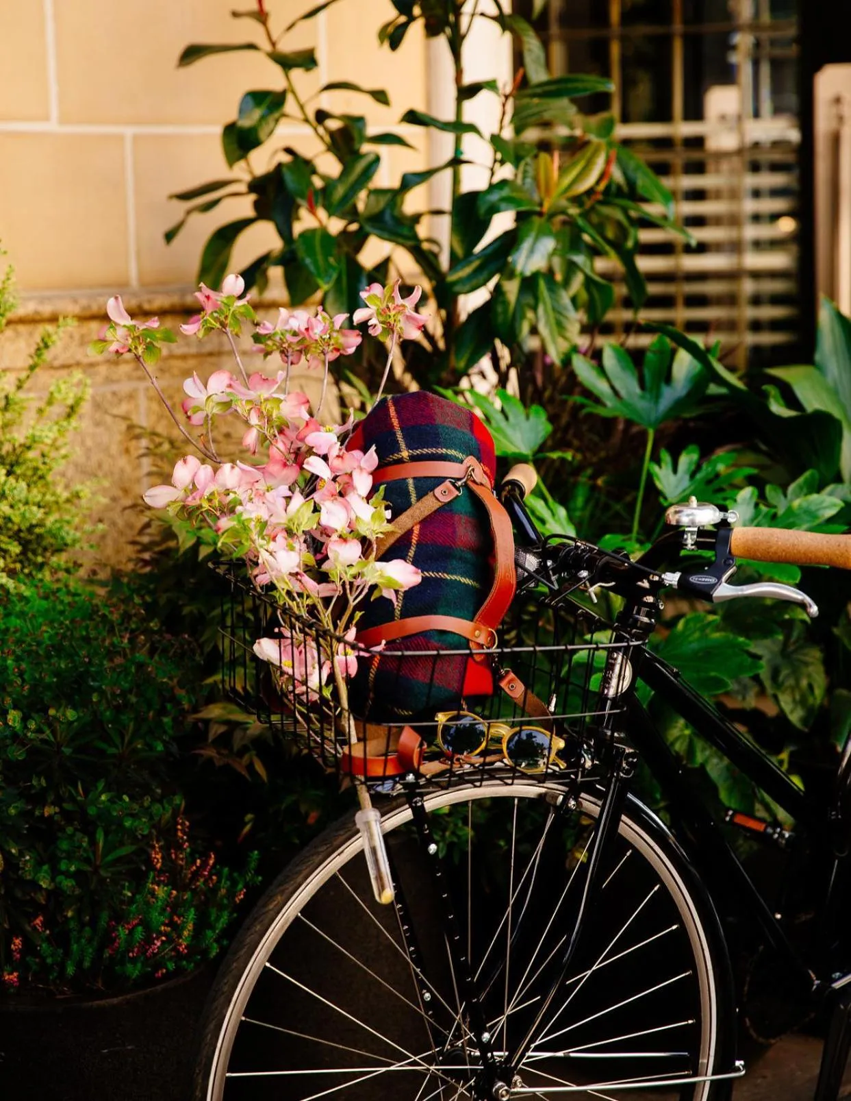 Facade/entrance in Dossier